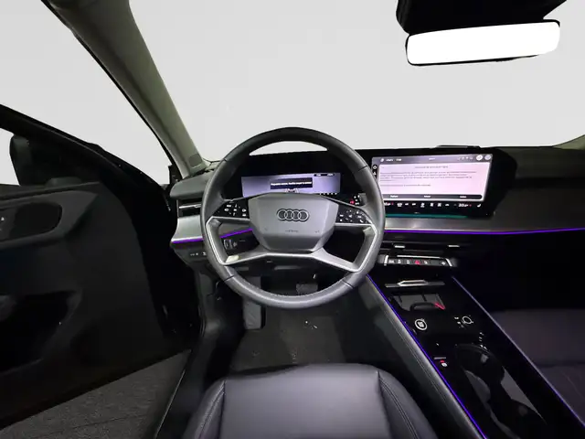 Audi Q3 view 12