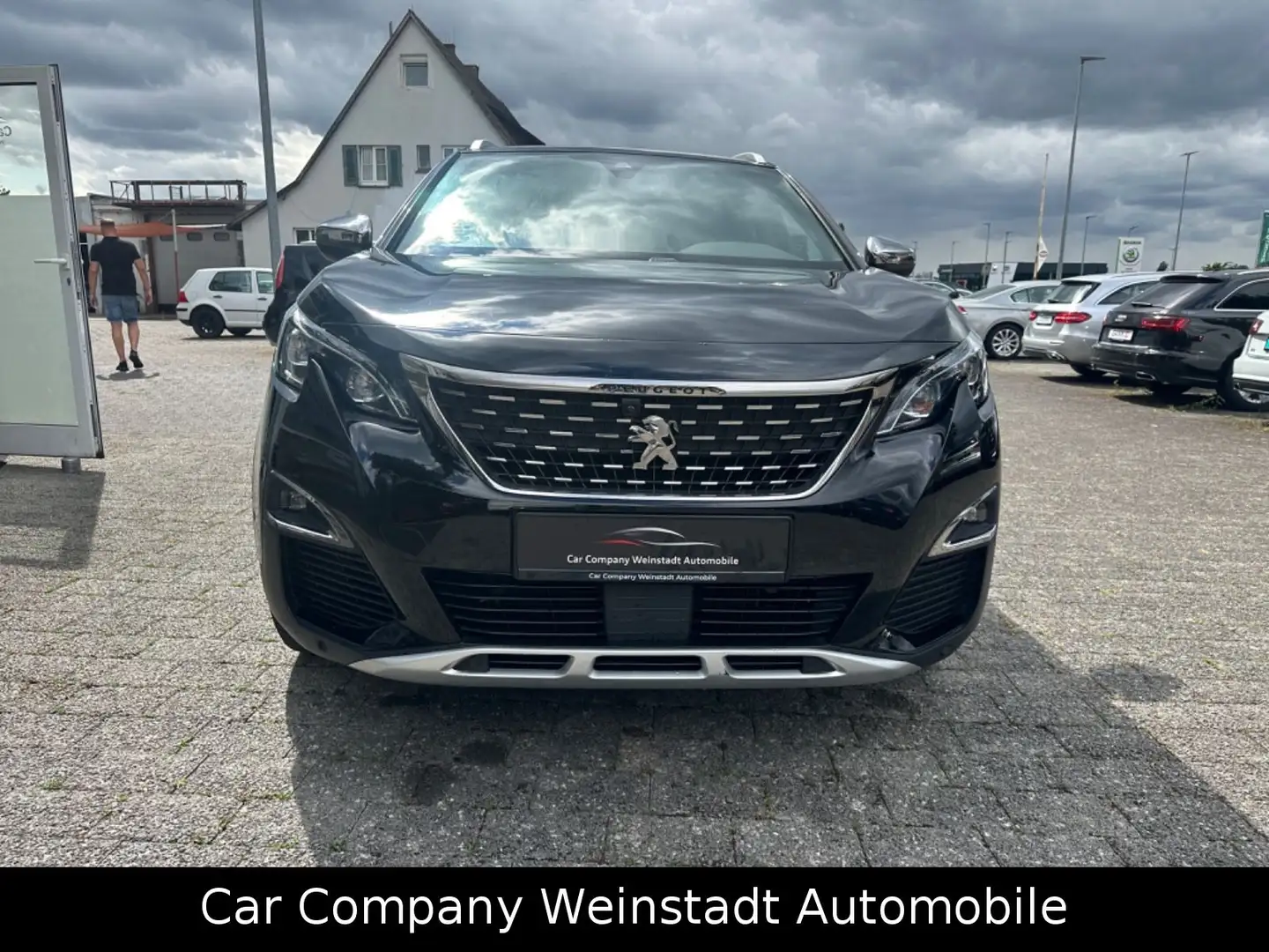 Peugeot 5008 GT Schwarz - 2