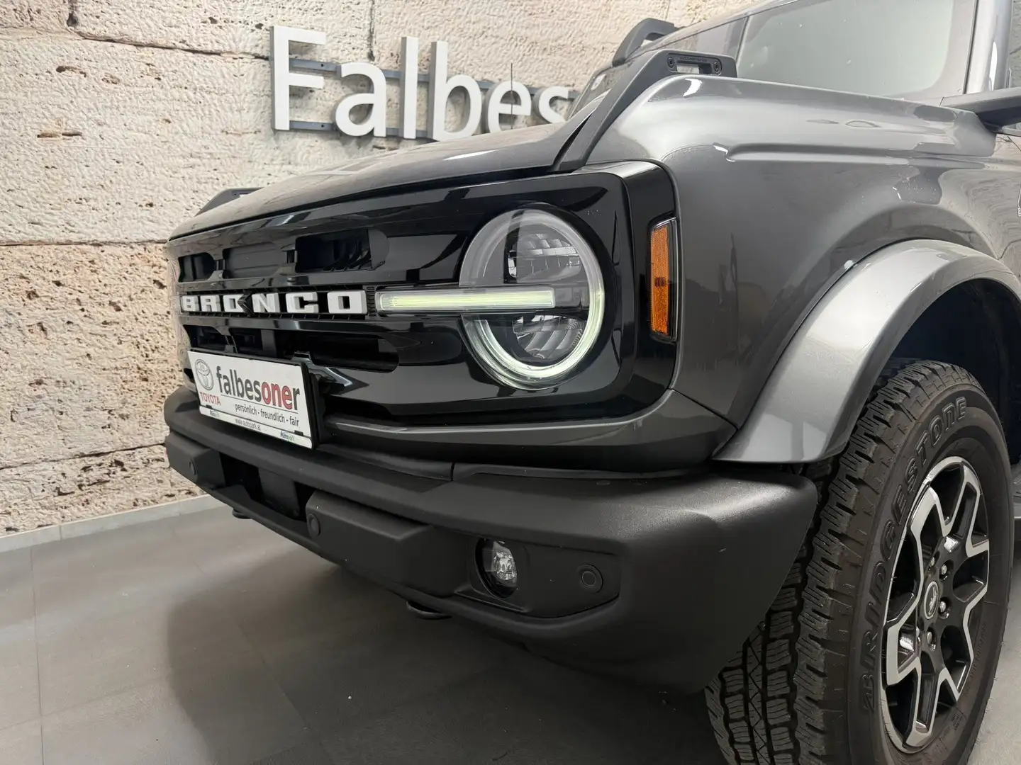 Ford Bronco Outer Banks Ecoboost 4x4 Grau - 2