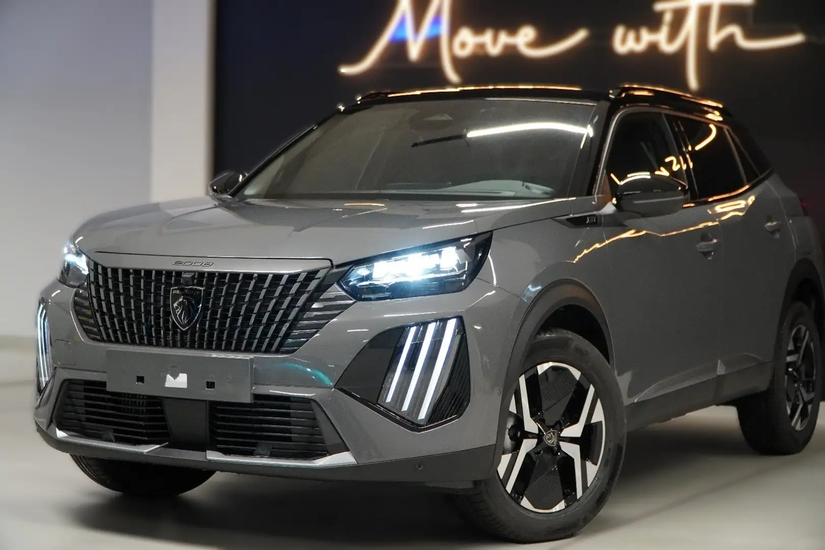 Peugeot 2008 2008 Hybrid 145 e-DSC GT Grijs - 1