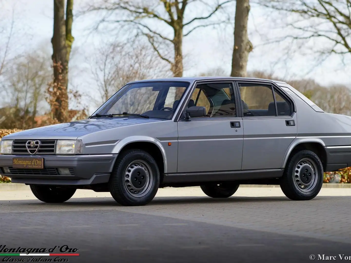 Alfa Romeo 90 2.0 IE Argent - 2
