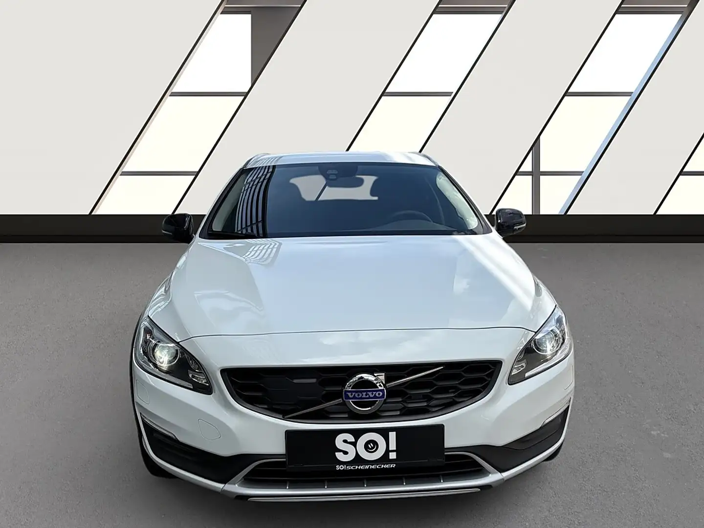 Volvo V60 Cross Country D3 Kinetic Weiß - 2