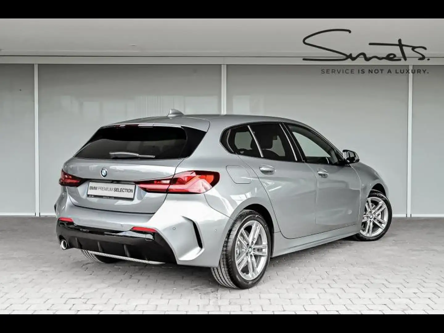 BMW 118 M Pack - Camera - DAB - LED Gris - 2