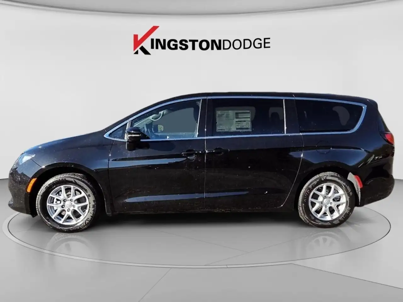 Chrysler Grand Caravan снимка Chrysler Grand Caravan