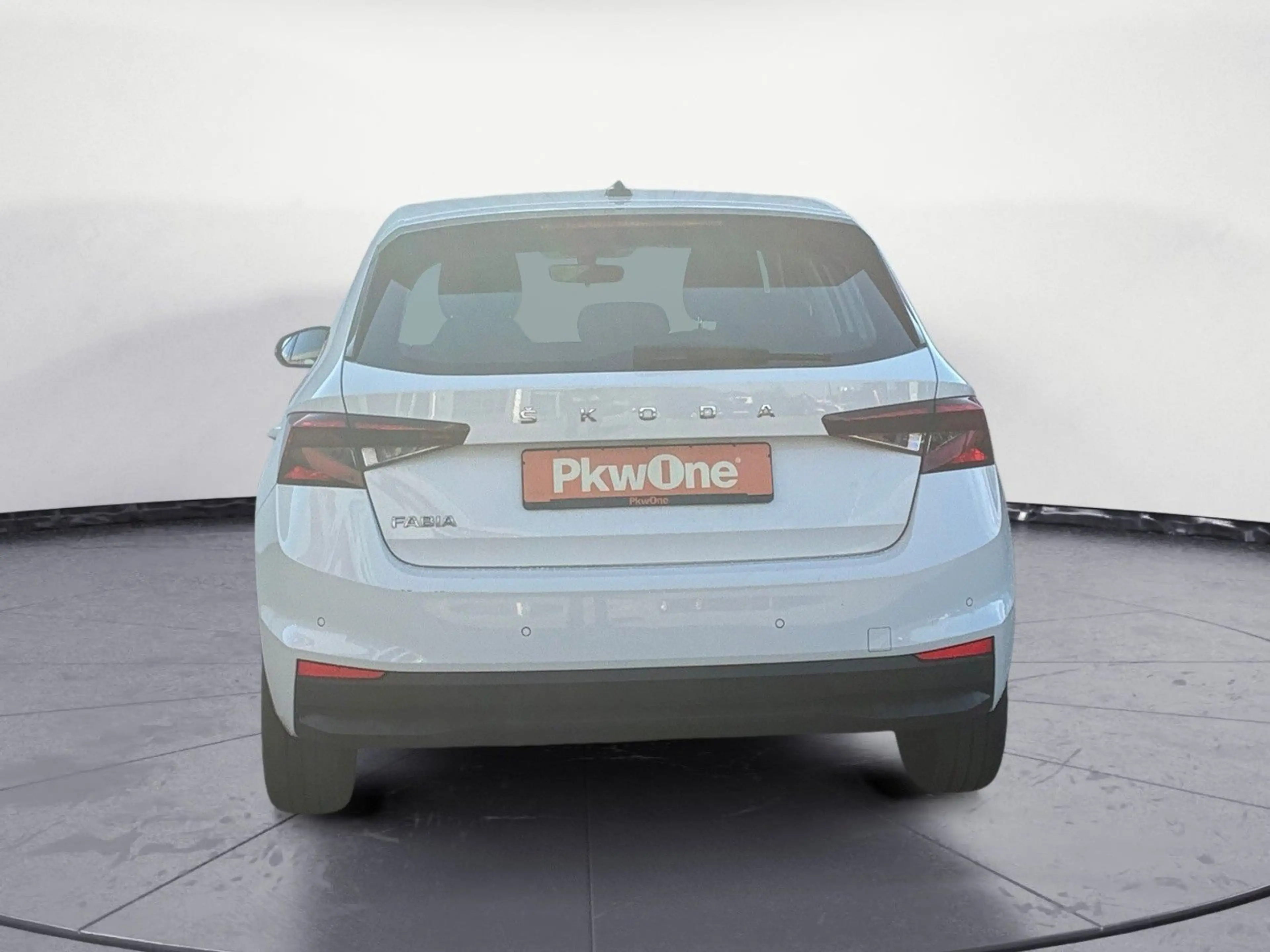 Skoda Fabia 1.0 TSI NAVIGATION*KLIMA*PDC*LED*CARPLAY*D — photo 4