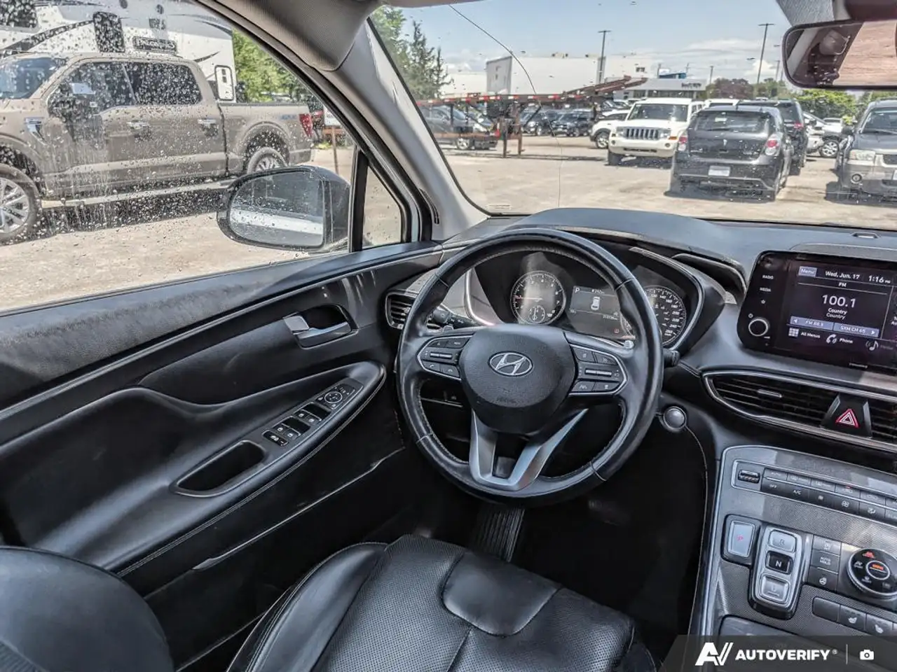 Hyundai SANTA FE photo Hyundai SANTA FE