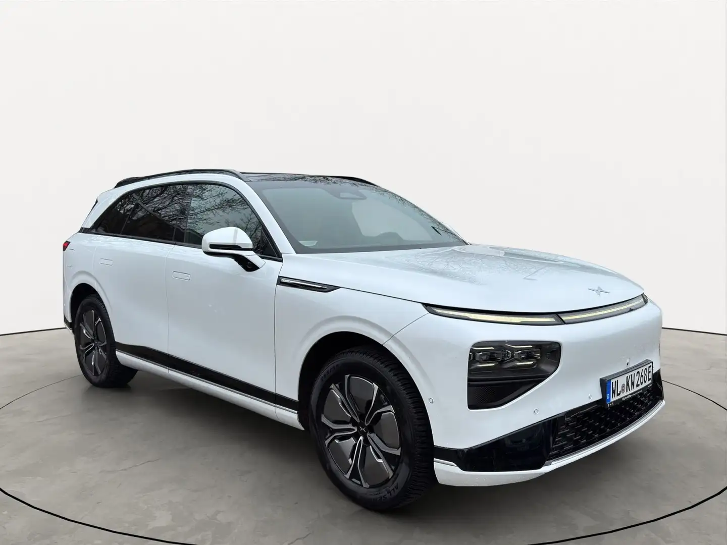 Xpeng G9 RWD Long Range 2024 Premiumpaket & AHK Biały - 2
