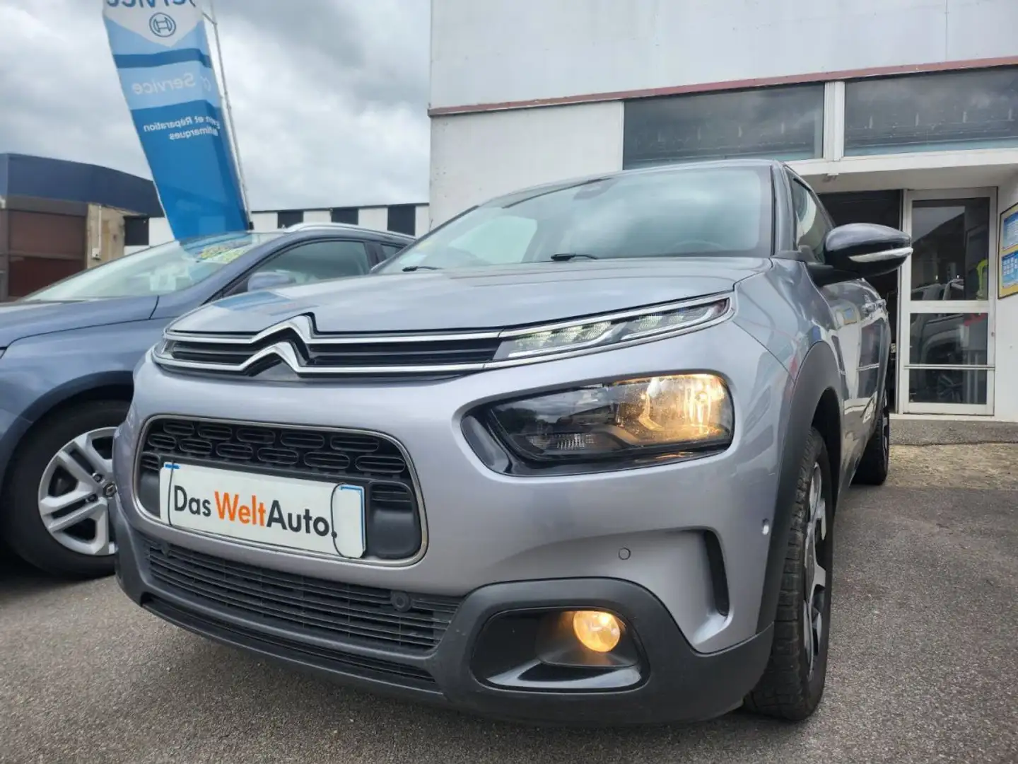 Citroen C4 Cactus C4 CACTUS HDI PH2 SHINE BUSINESS Grau - 1