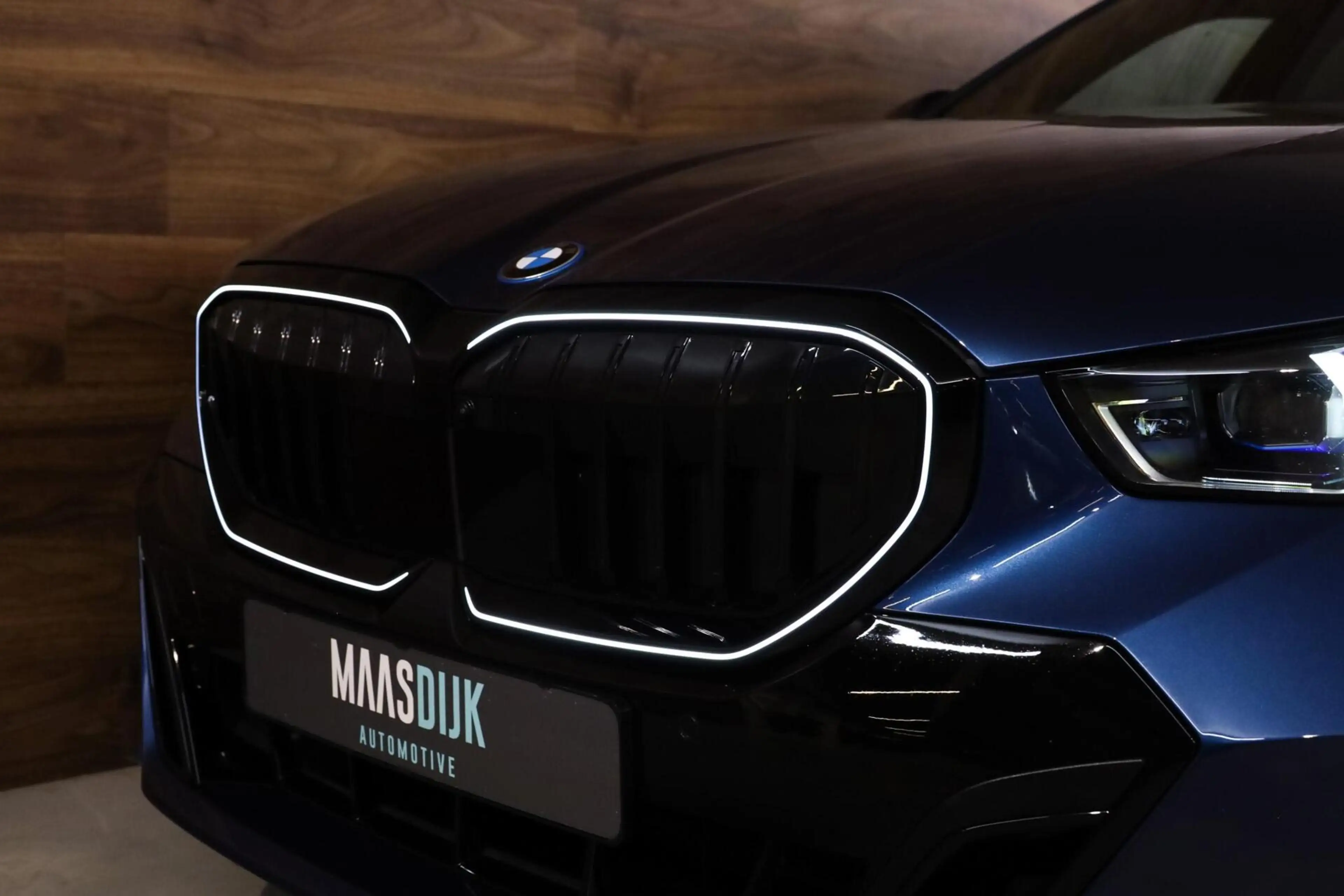 BMW 550 5-serie Touring 550e xDrive — photo 31