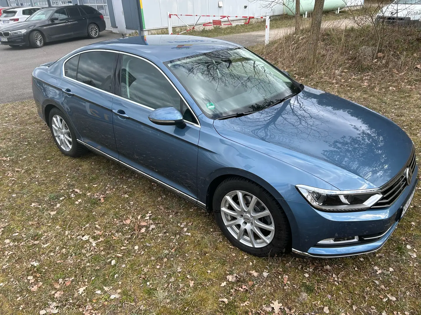 Volkswagen Passat Passat 2.0 TDI (BlueMotion Technology) Trendline Blau - 1