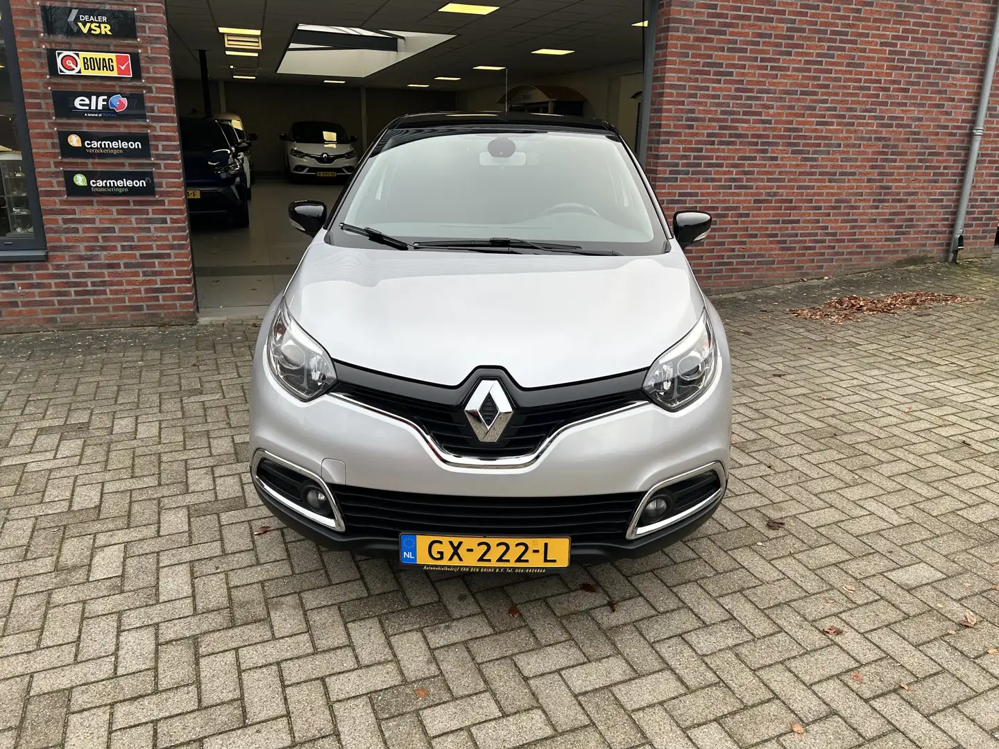 Renault Captur 1.2 TCe Dynamique/Automaat Grijs - 2