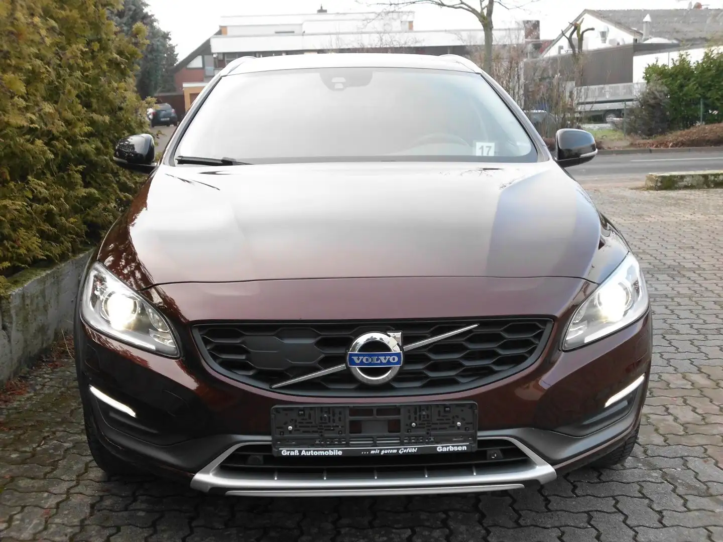 Volvo V60 Cross Country D3 Summum Hnědá - 2