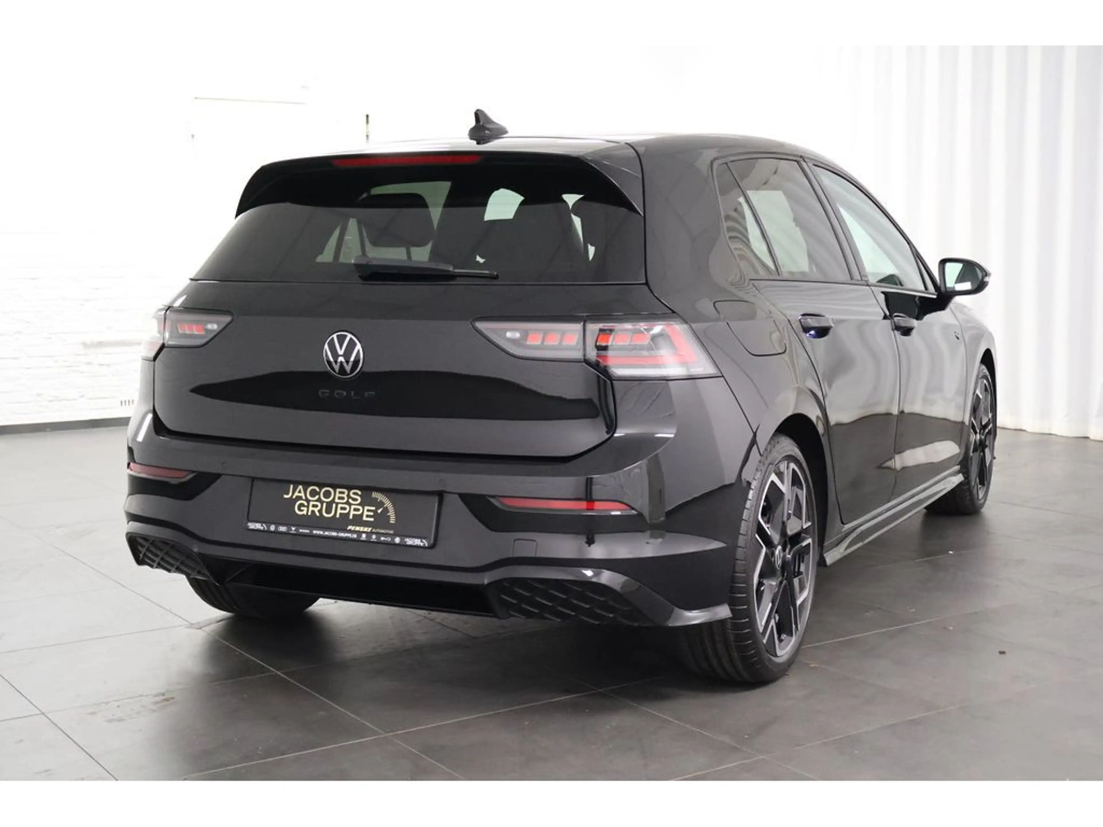 Volkswagen Golf VIII 2.0 TDI R-Line "Black Style" DSG,Na — photo 5