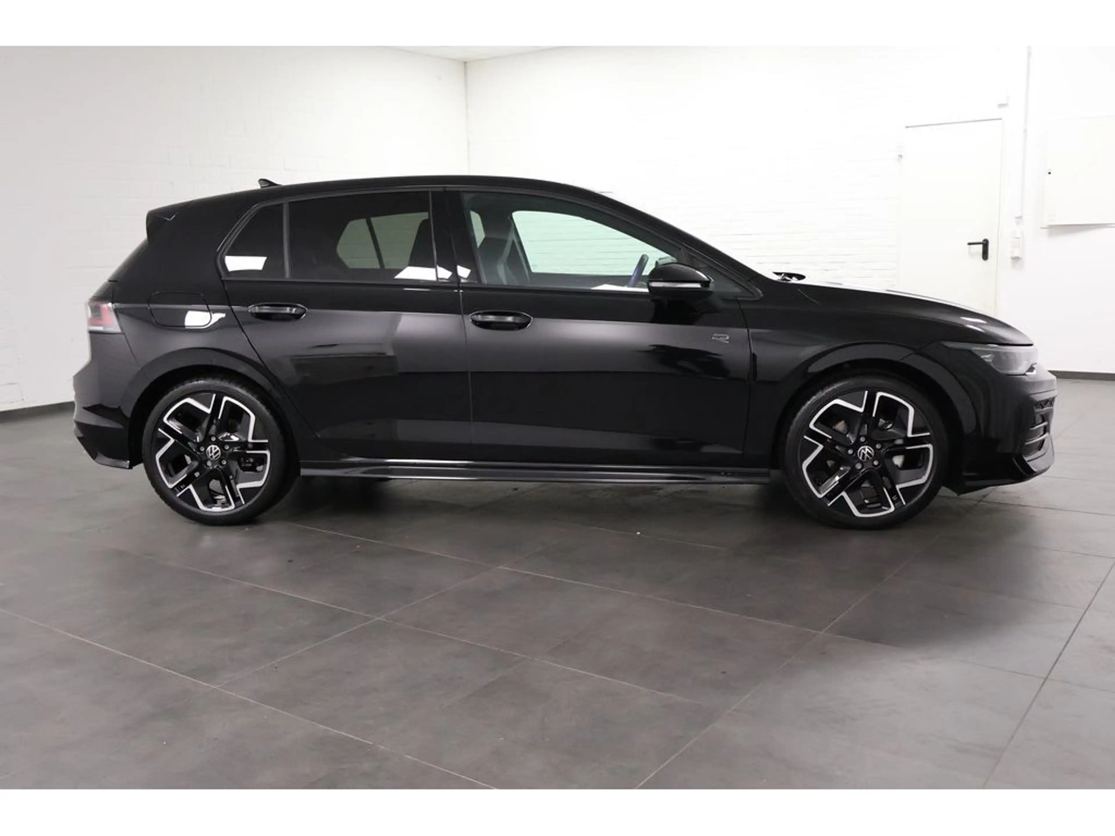 Volkswagen Golf VIII 2.0 TDI R-Line "Black Style" DSG,Na — photo 4