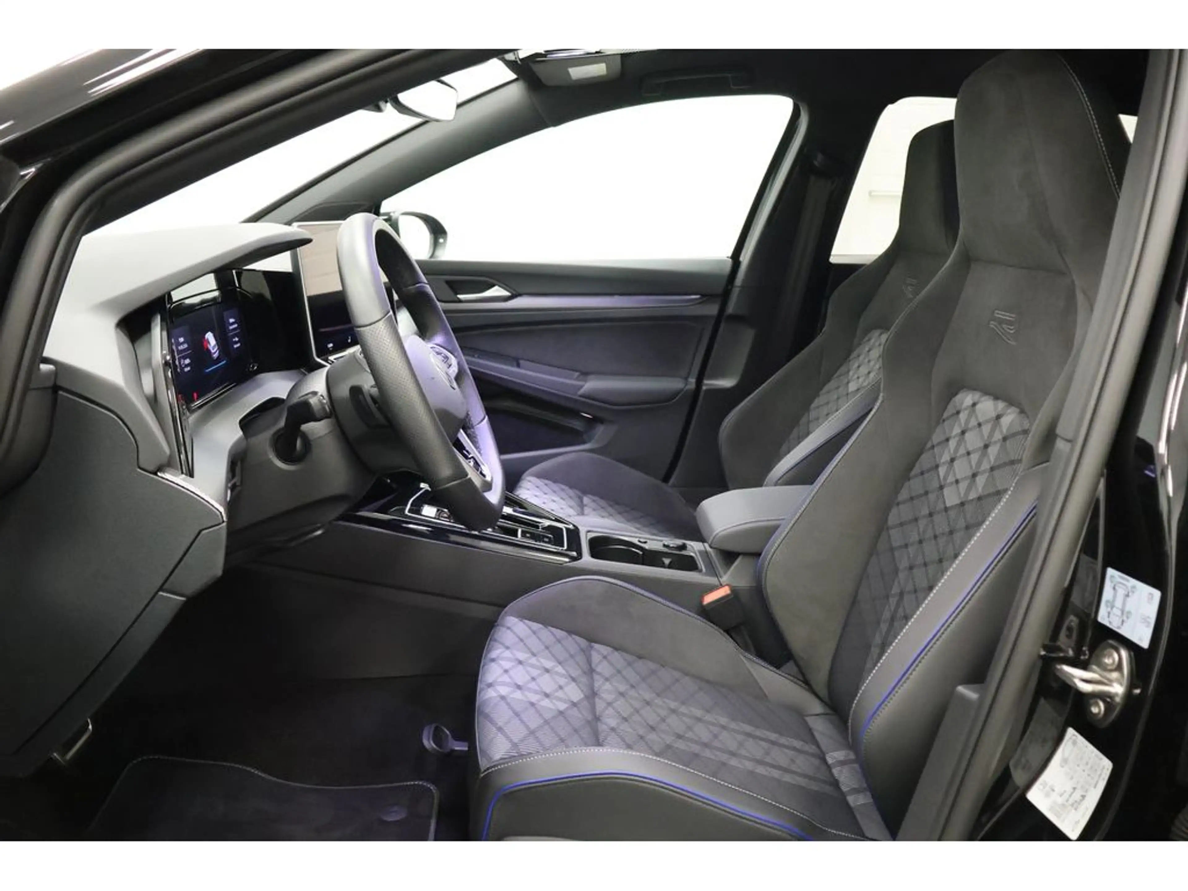 Volkswagen Golf VIII 2.0 TDI R-Line "Black Style" DSG,Na — photo 25
