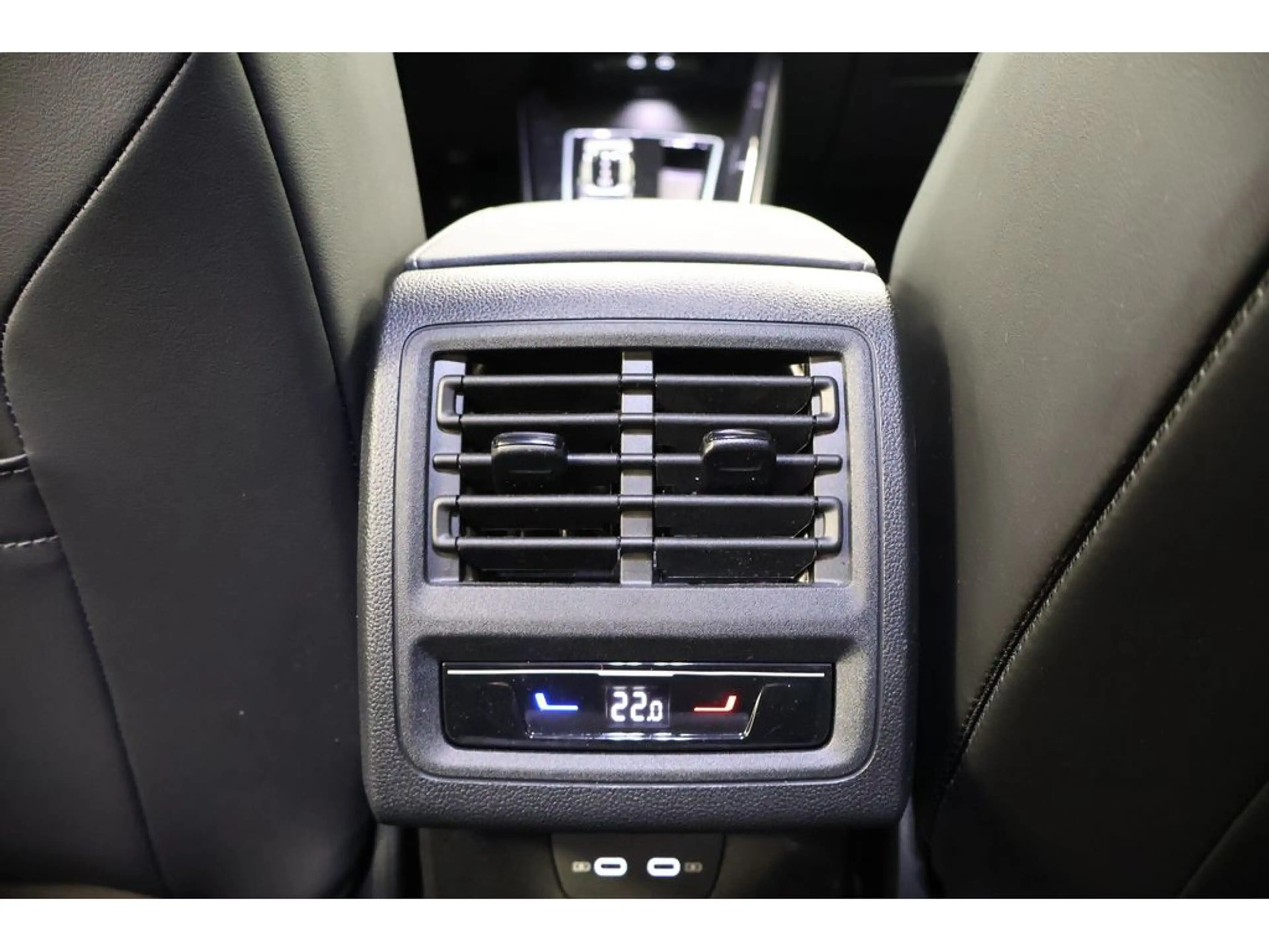 Volkswagen Golf VIII 2.0 TDI R-Line "Black Style" DSG,Na — photo 15