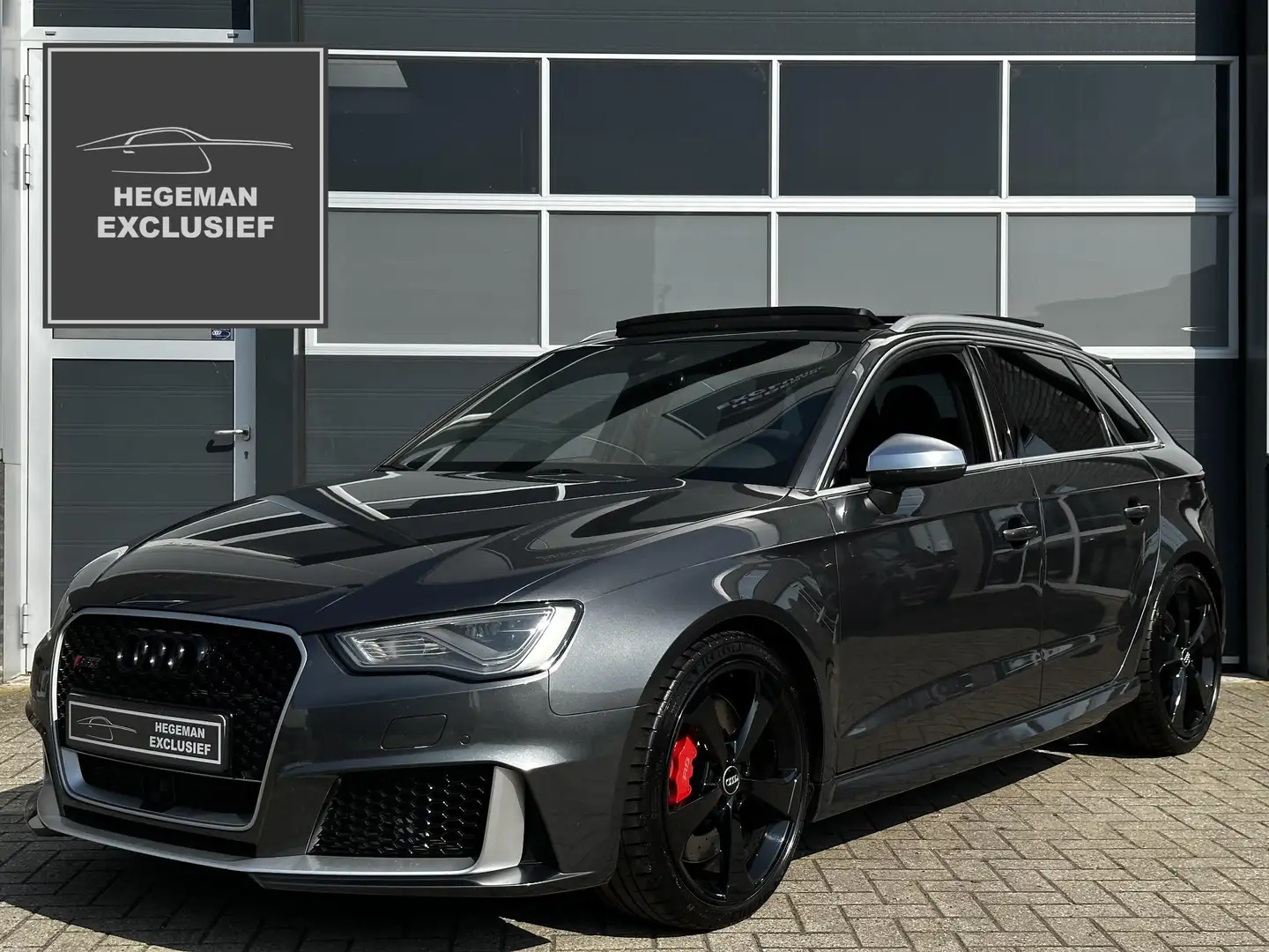 Audi RS3 Sportback 2.5 TFSI MTM RS 3 quattro Pro Line Plus Grijs - 1