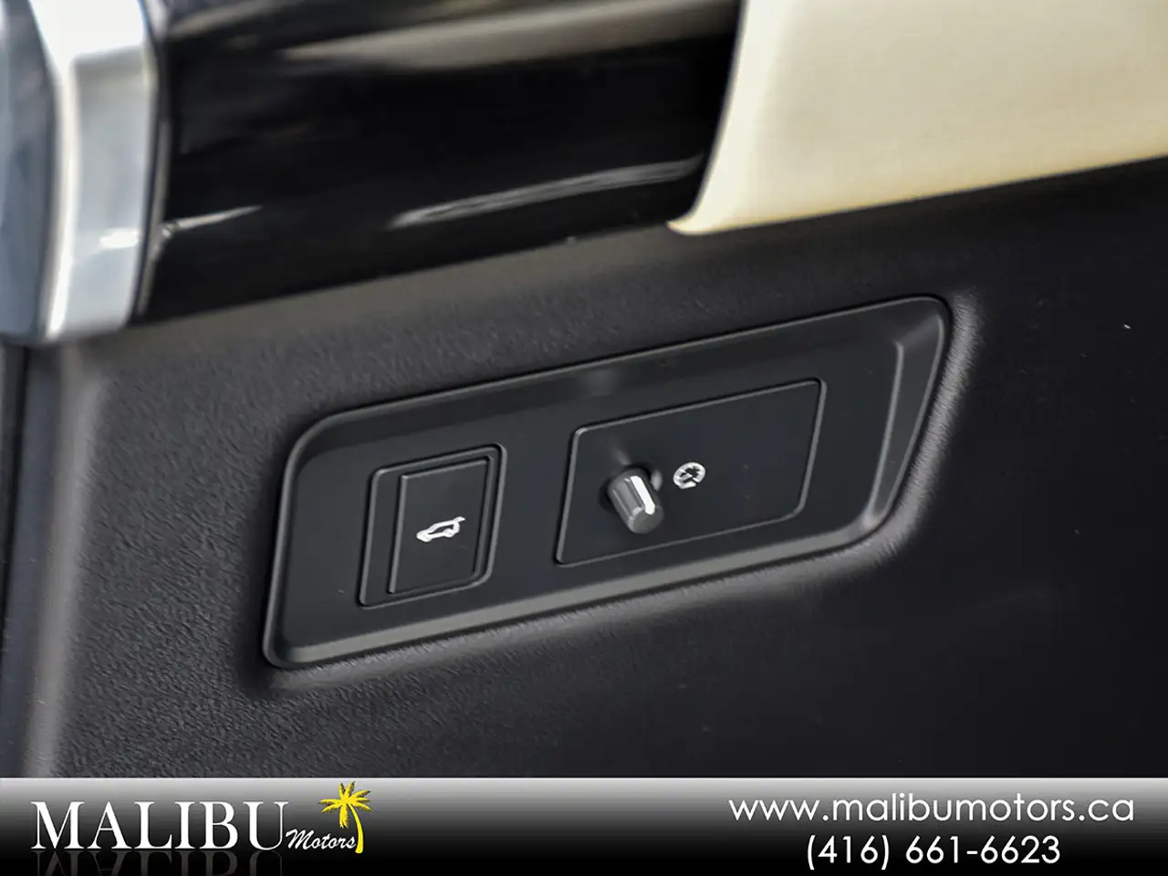 Land Rover Range Rover Sport снимка Land Rover Range Rover Sport