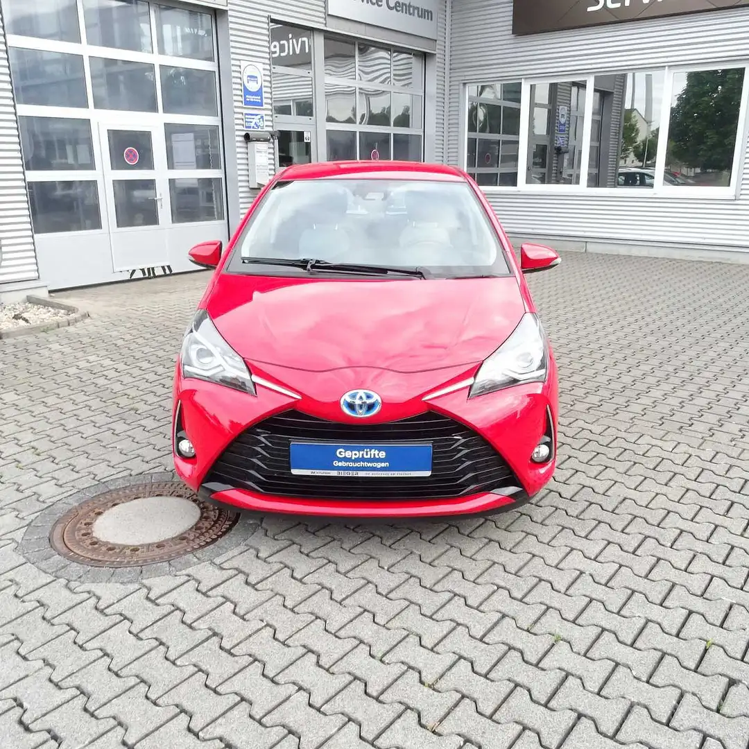 Toyota Yaris Hybrid 1.5 VVT-i Team Deutschland Klima Kamera Rouge - 2