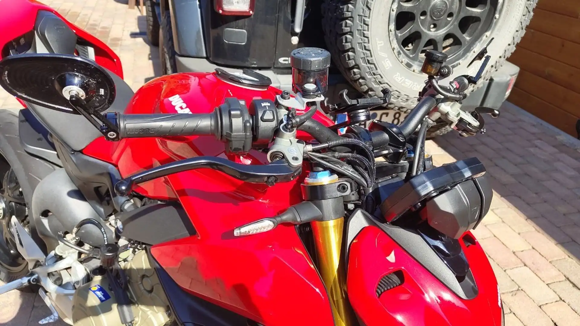 Ducati Streetfighter V4S Rojo - 2