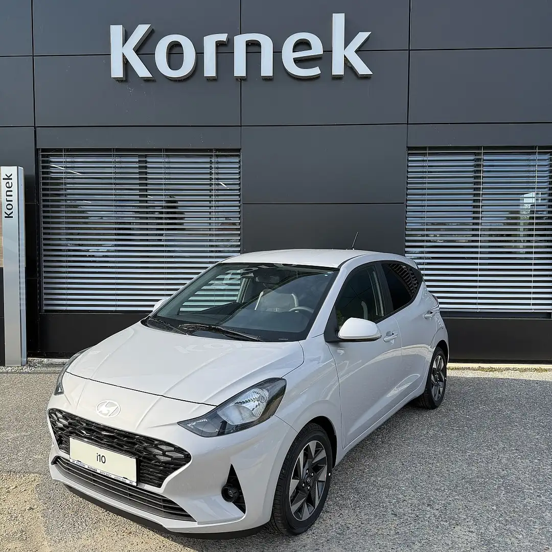 Hyundai i10 1,2 GO PLUS AMT Aut. Grau - 1