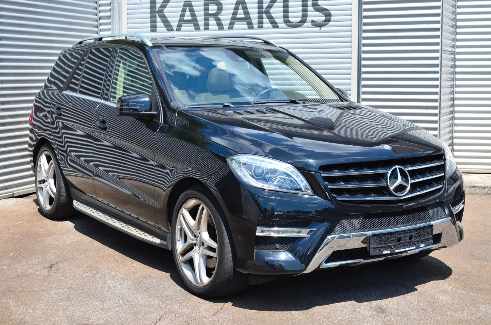 Mercedes-Benz ML 350 CDI BlueTec AMG line Noir - 1