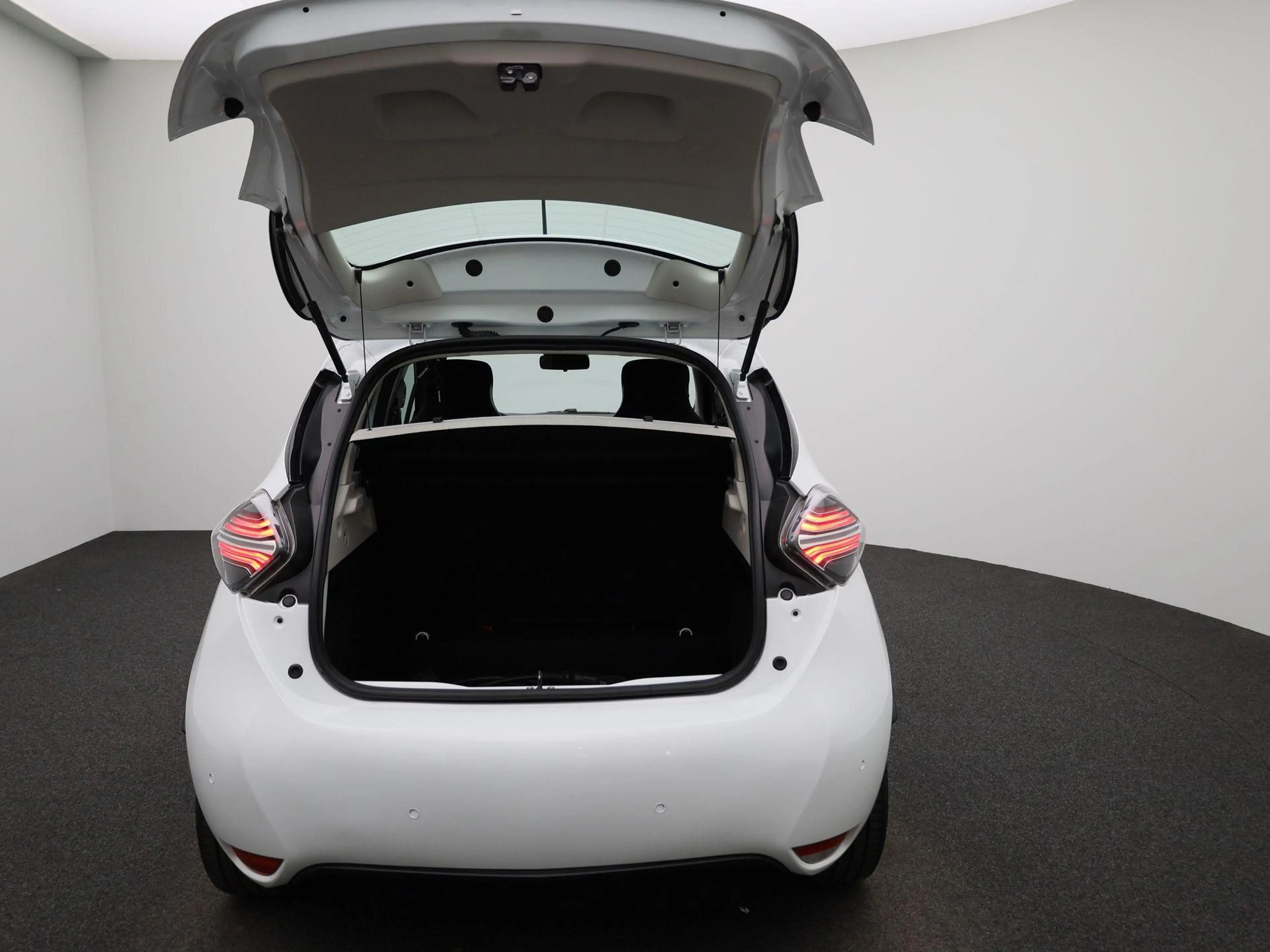 Renault ZOE R110 Life Carshare 52 kWh — photo 11