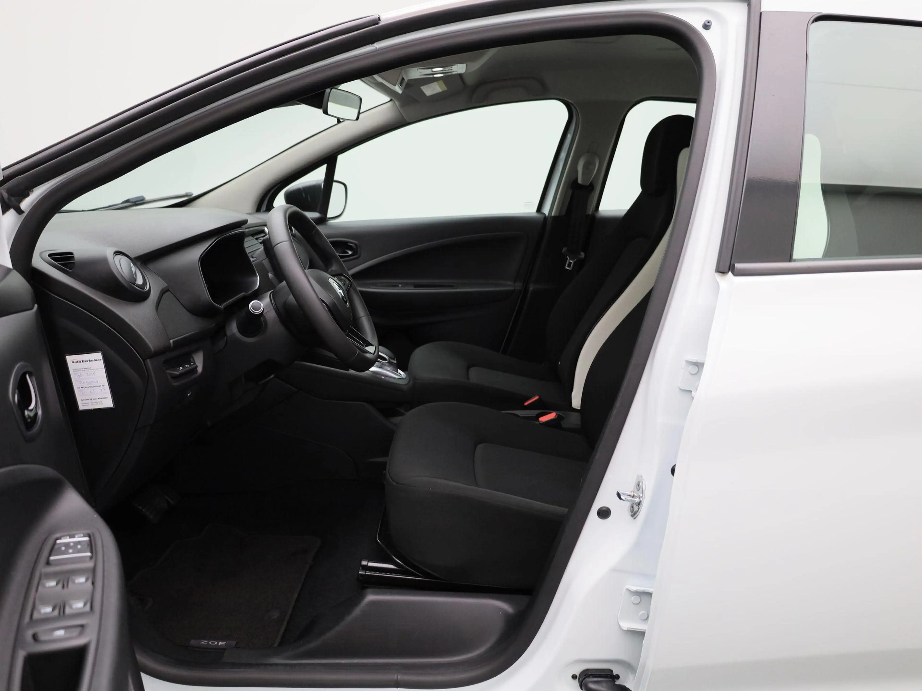 Renault ZOE R110 Life Carshare 52 kWh — photo 9