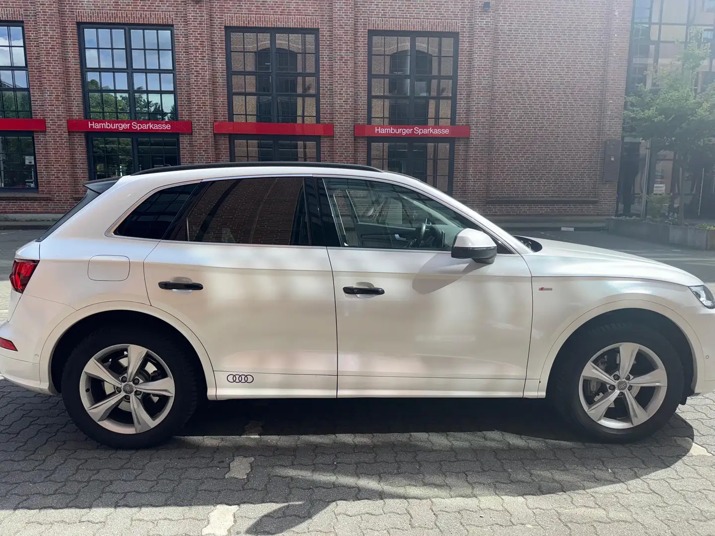 Audi Q5 quattro design Blau - 2