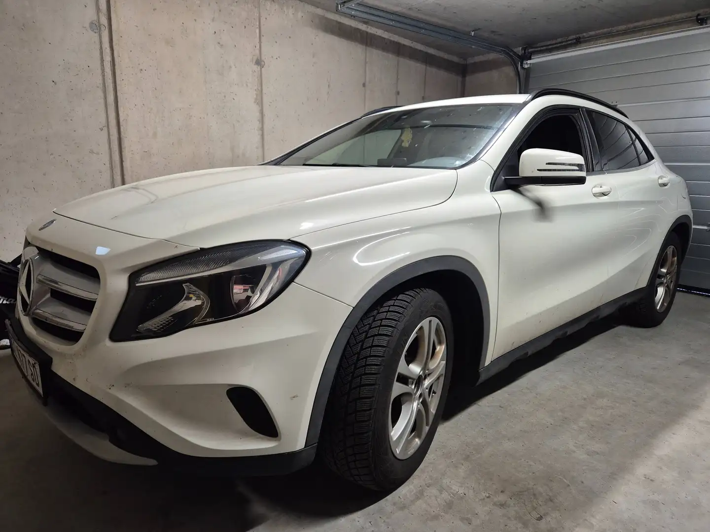 Mercedes-Benz GLA 220 GLA 220 d 4MATIC Aut. Weiß - 1