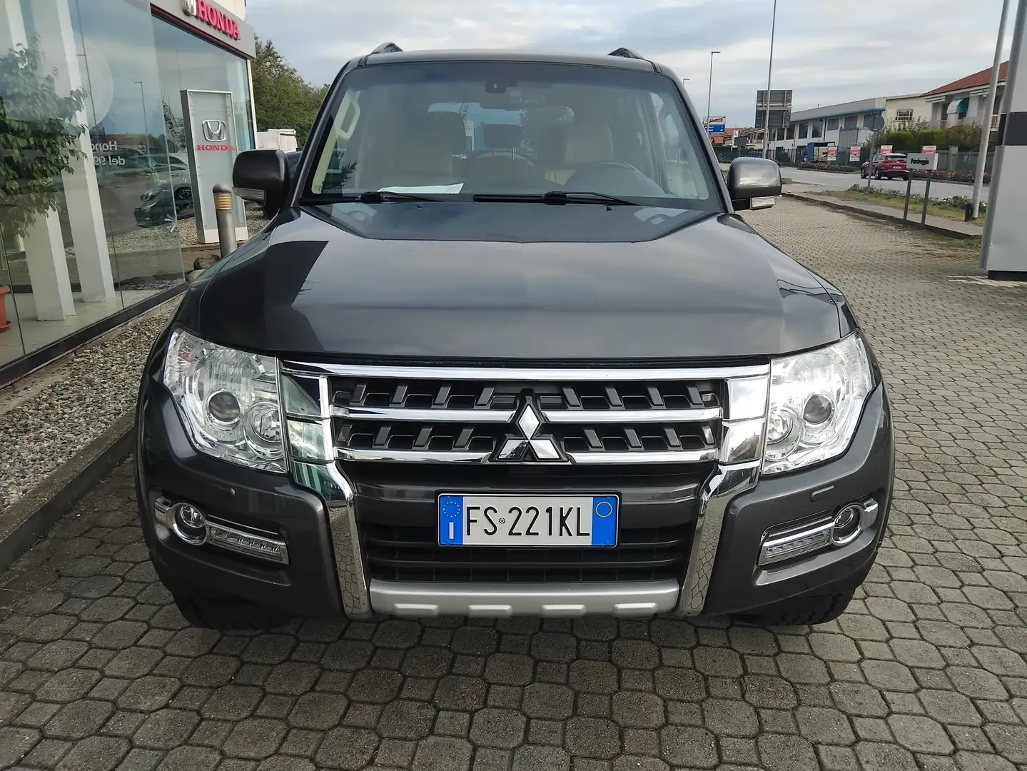 Mitsubishi Pajero Pajero IV 2007 3.2 cr 100th 5p auto Grigio - 1
