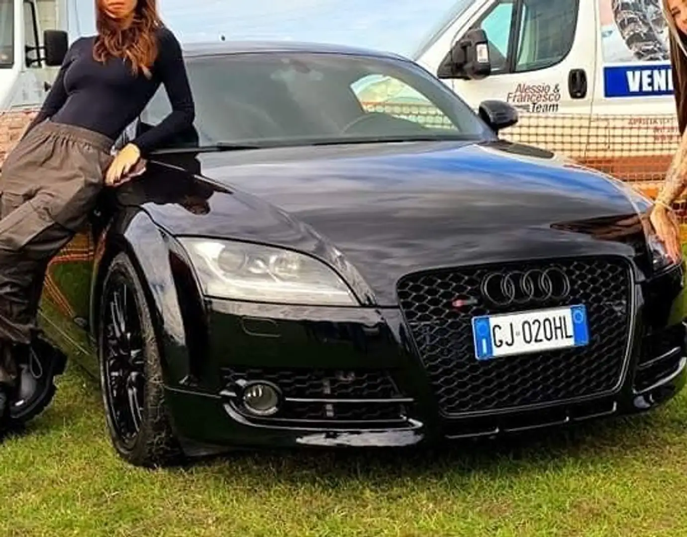 Audi TT Coupe 2.0 tfsi s line - 1