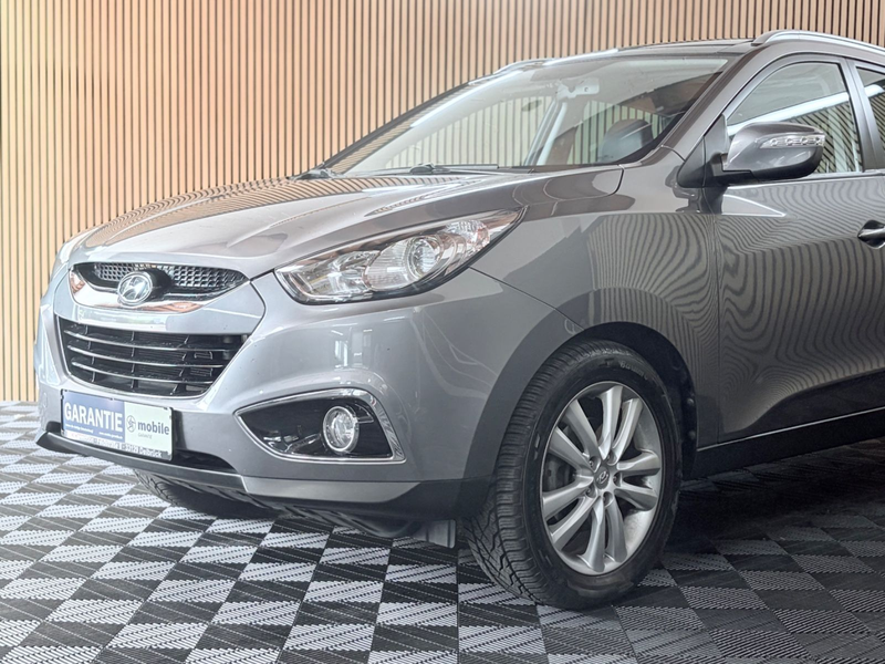 Hyundai iX35 Premium AWD Automatik/ Pano/ SHZ/ Tempomat — photo 2