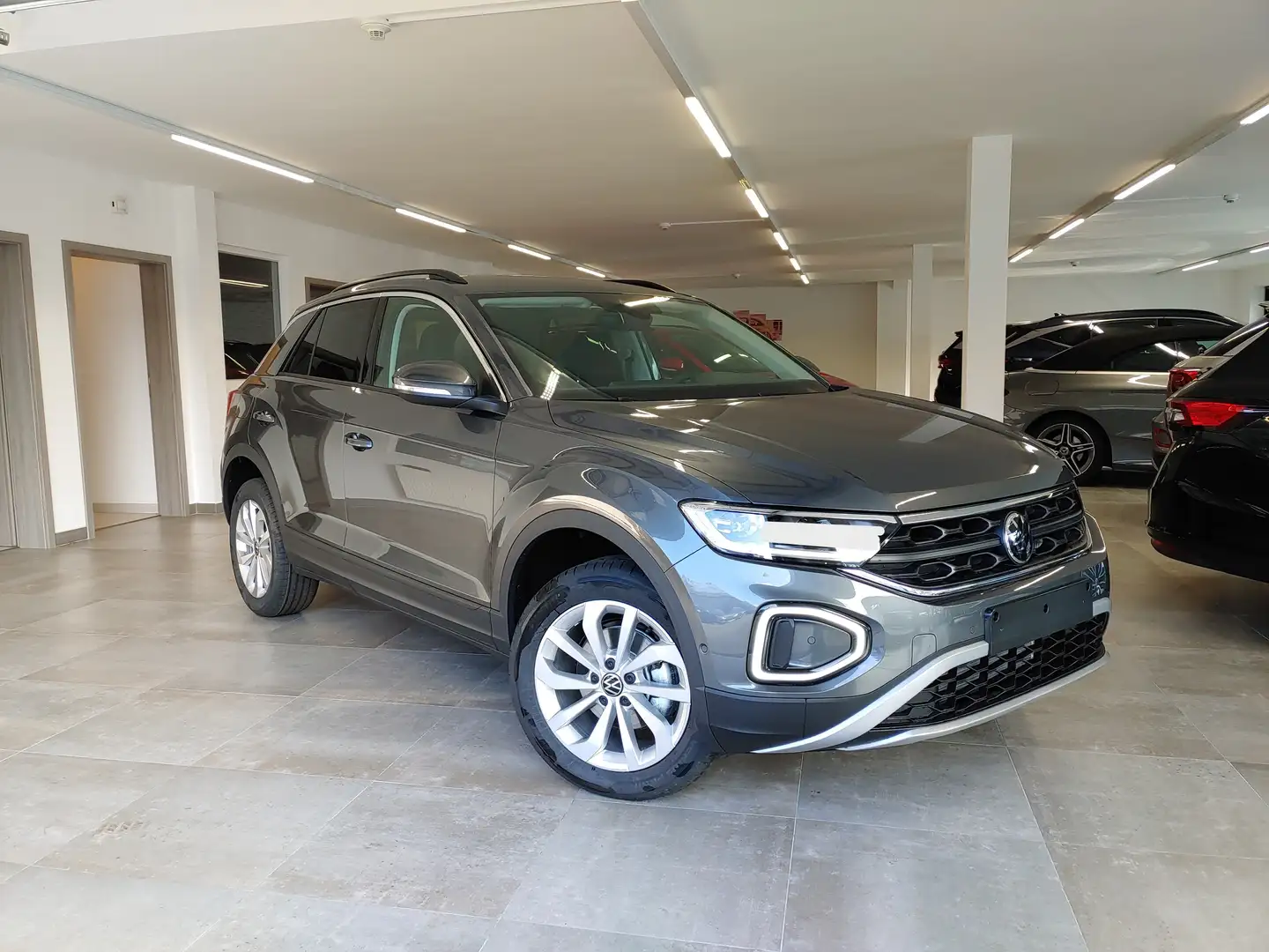 Volkswagen T-Roc 1.0 TSI ACC/Ready2Discover/Kamera/AHK/4Jahre Grau - 2