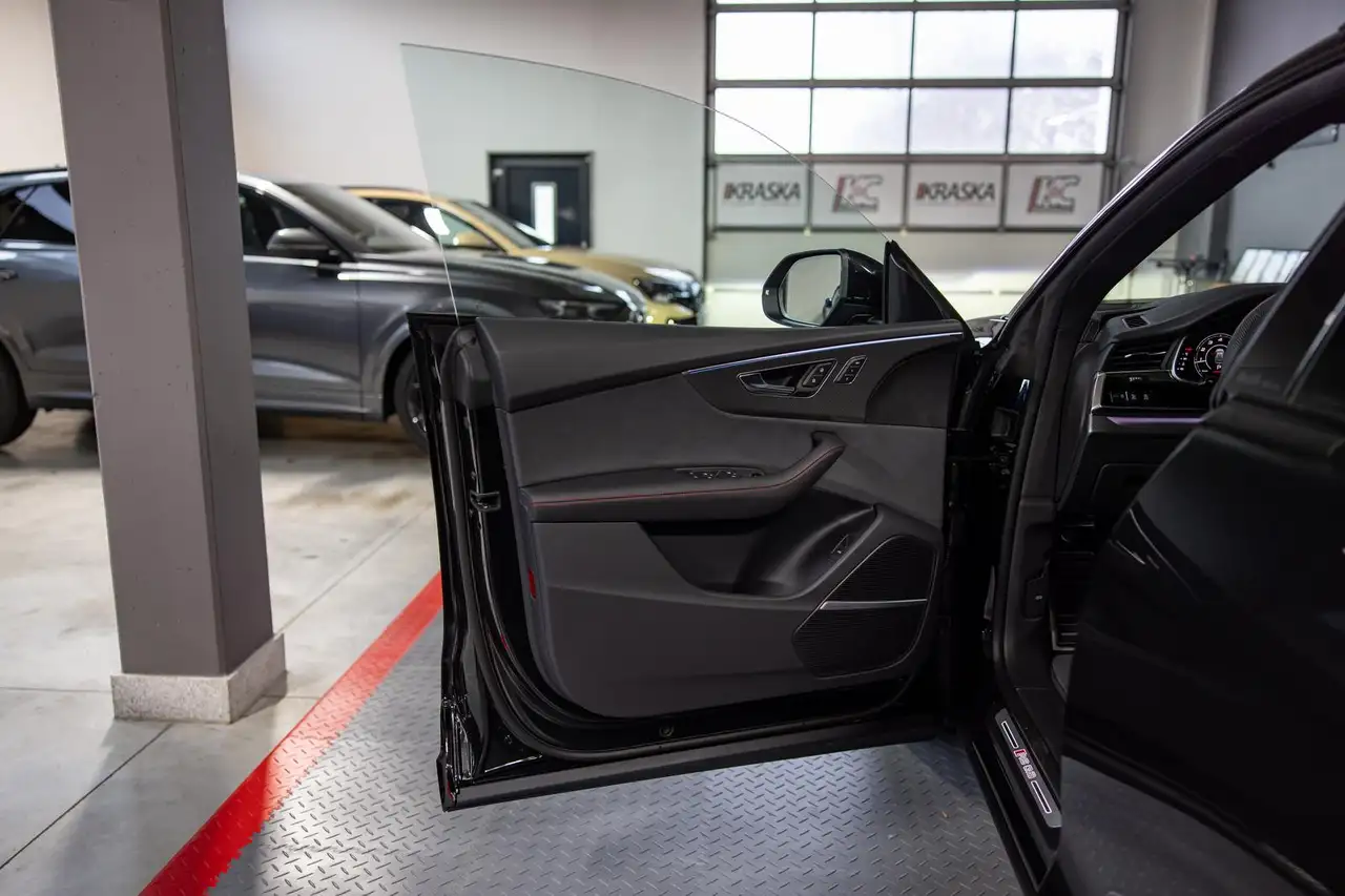 Audi RS Q8 RSQ8 4.0 TFSI quattro B&O PANO RS-AGA AHK STH 8