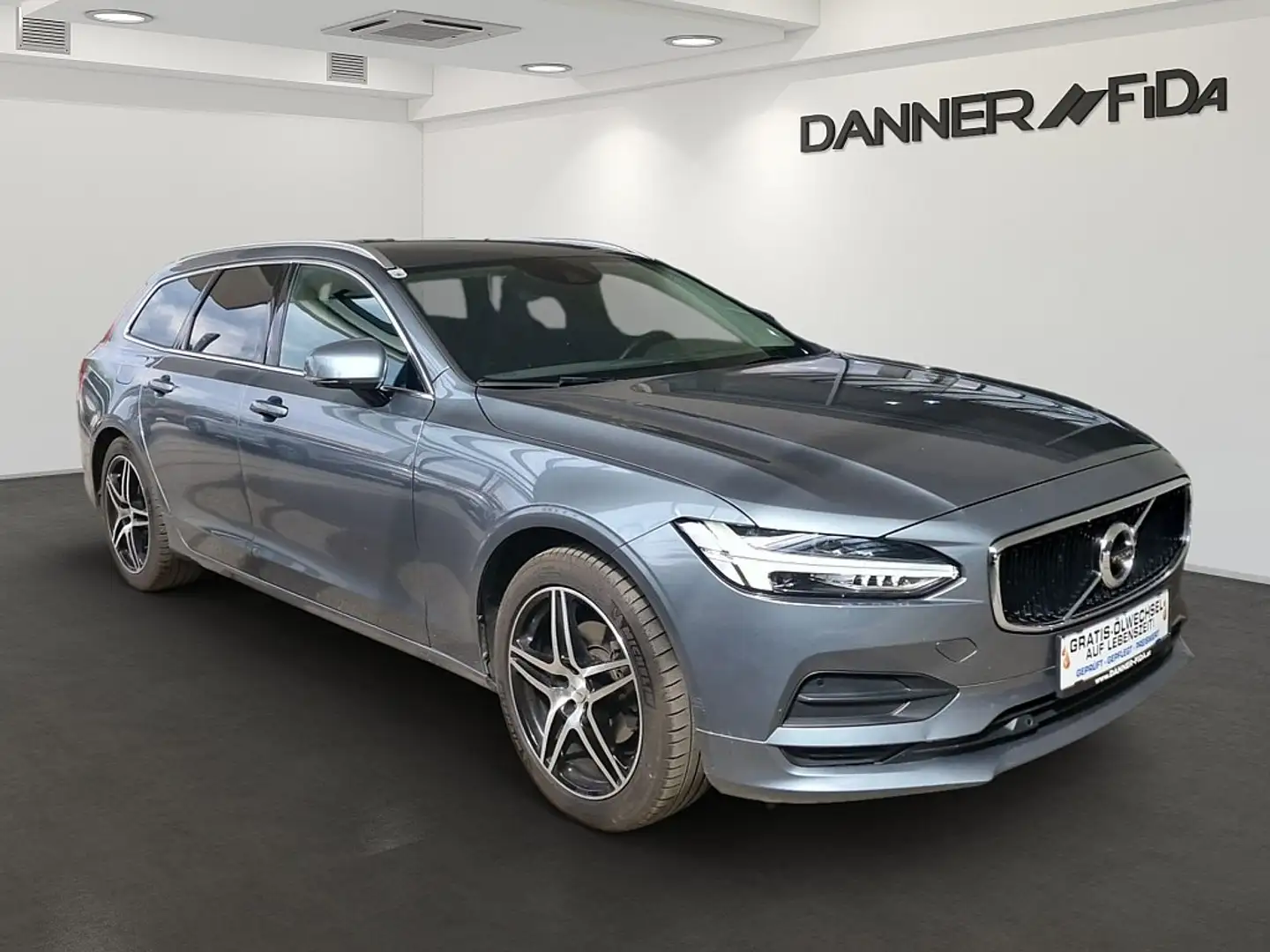 Volvo V90 D3 Momentum (SOFORT-VERFÜGBAR) Grau - 2