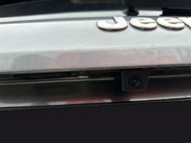 Jeep Avenger view 8