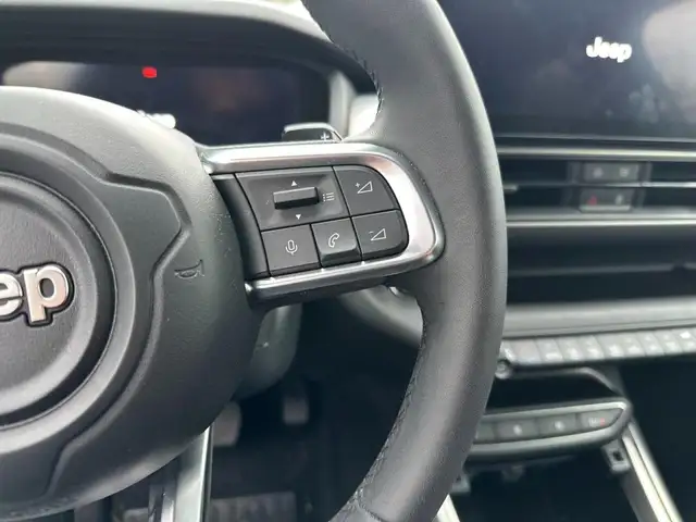 Jeep Avenger view 19