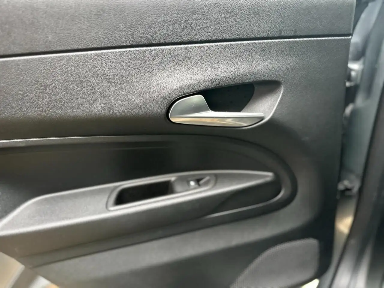 Jeep Avenger 1.2 Turbo Summit, миниатюра 29