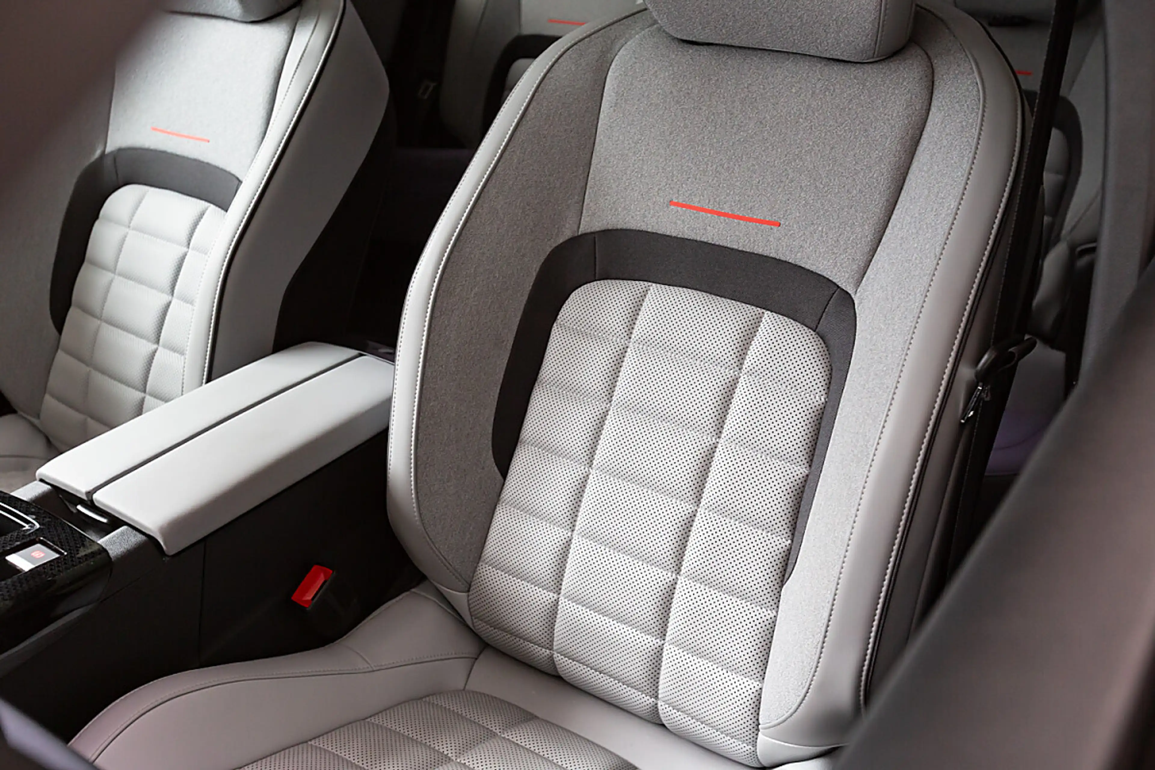 Citroen C5 Aircross Hybrid 195 (Plug-In) Max (EURO 6e) — photo 14