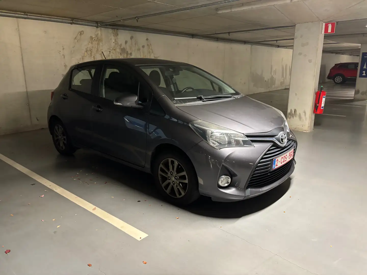 Toyota Yaris Yaris 1.33 VVT-i Grijs - 2