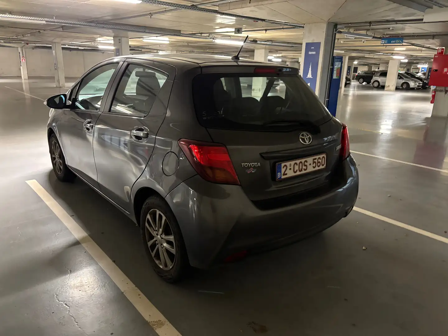 Toyota Yaris Yaris 1.33 VVT-i Grijs - 1