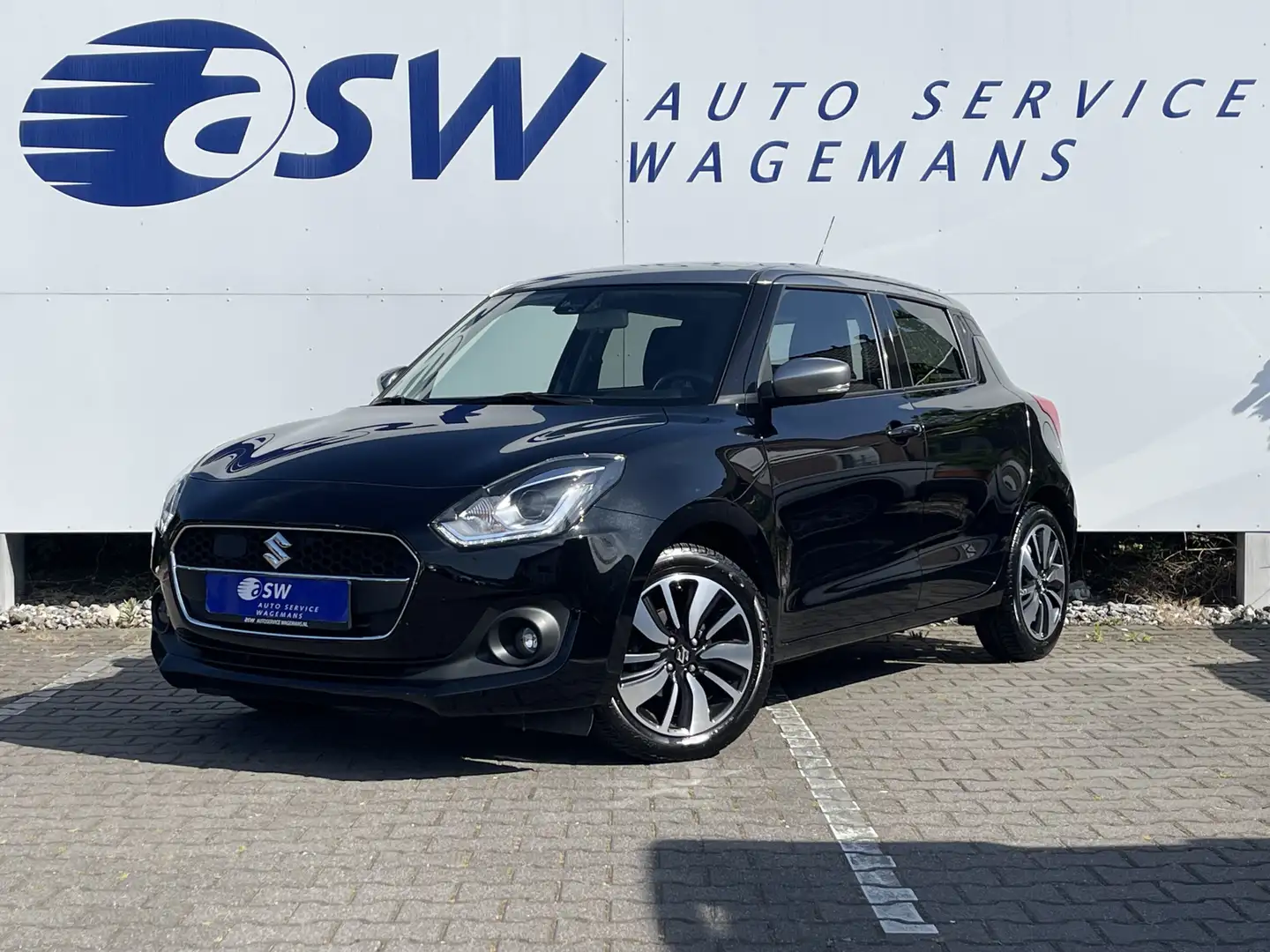 Suzuki Swift 1.0 Stijl | CarPlay | Camera | LED | ACC | Keyless Zwart - 1