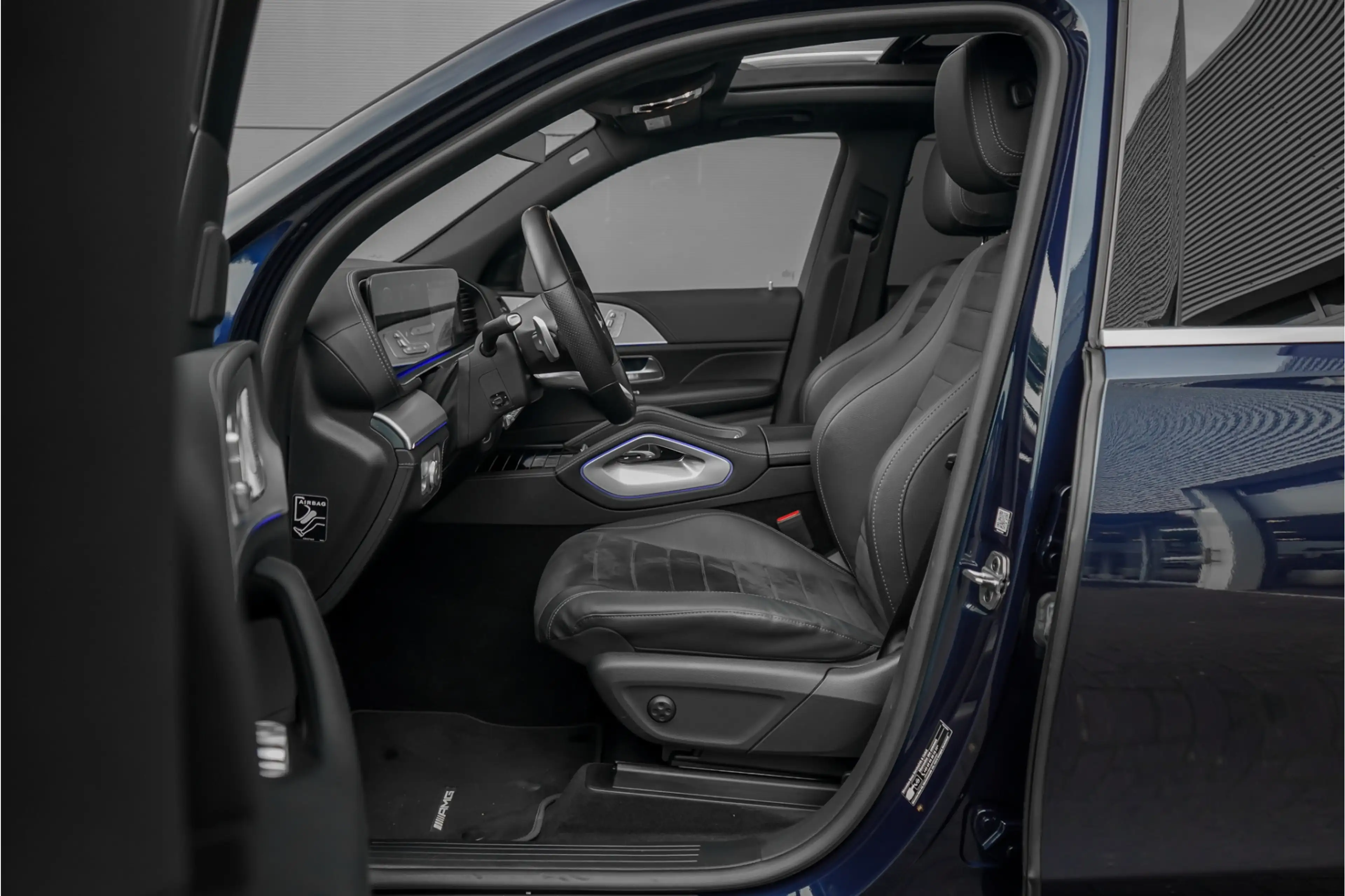 Mercedes-Benz GLE 350 e 4MATIC AMG Premium Plus Pano Distronic+ Burmeste — photo 4