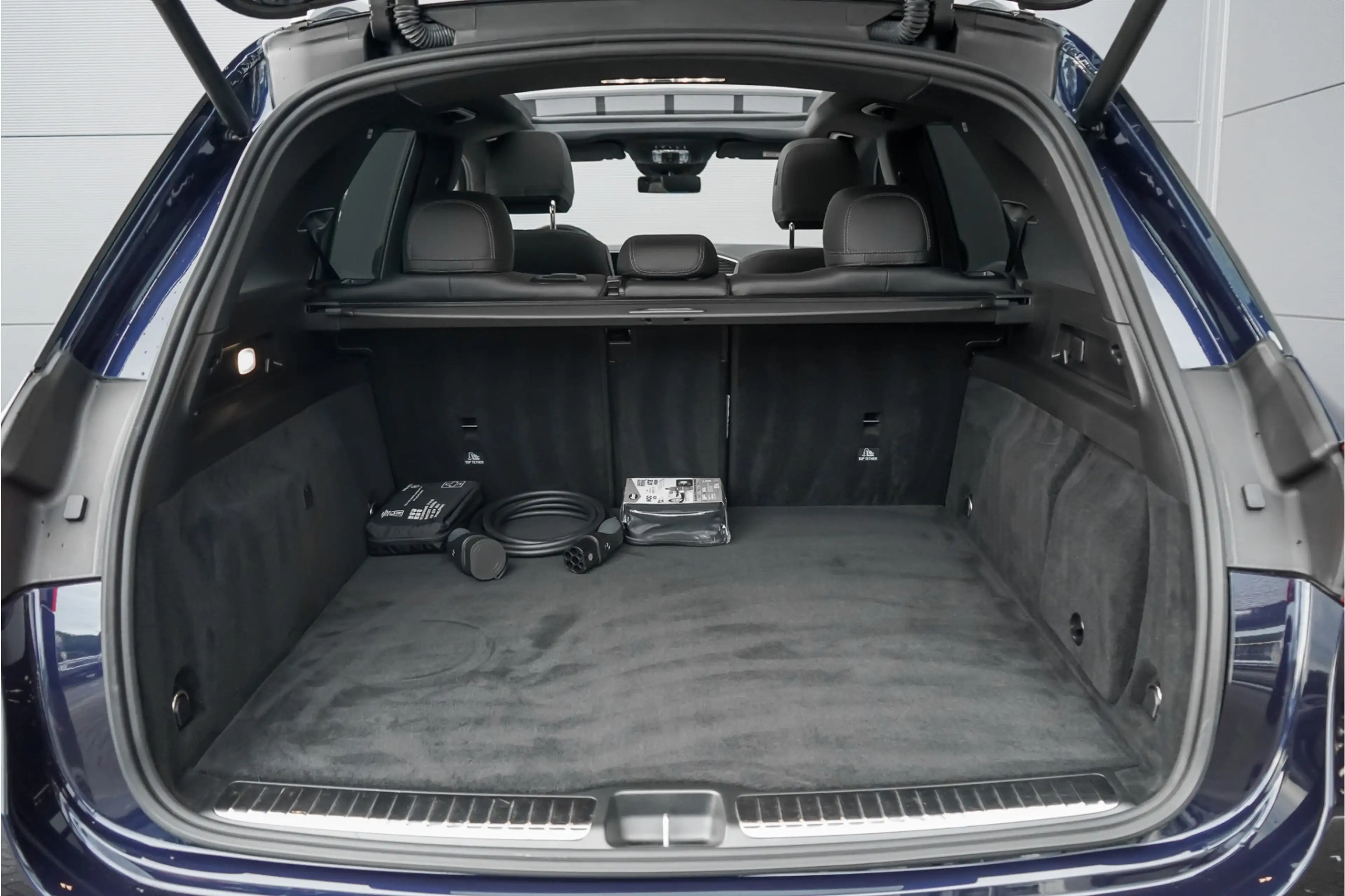 Mercedes-Benz GLE 350 e 4MATIC AMG Premium Plus Pano Distronic+ Burmeste — photo 7