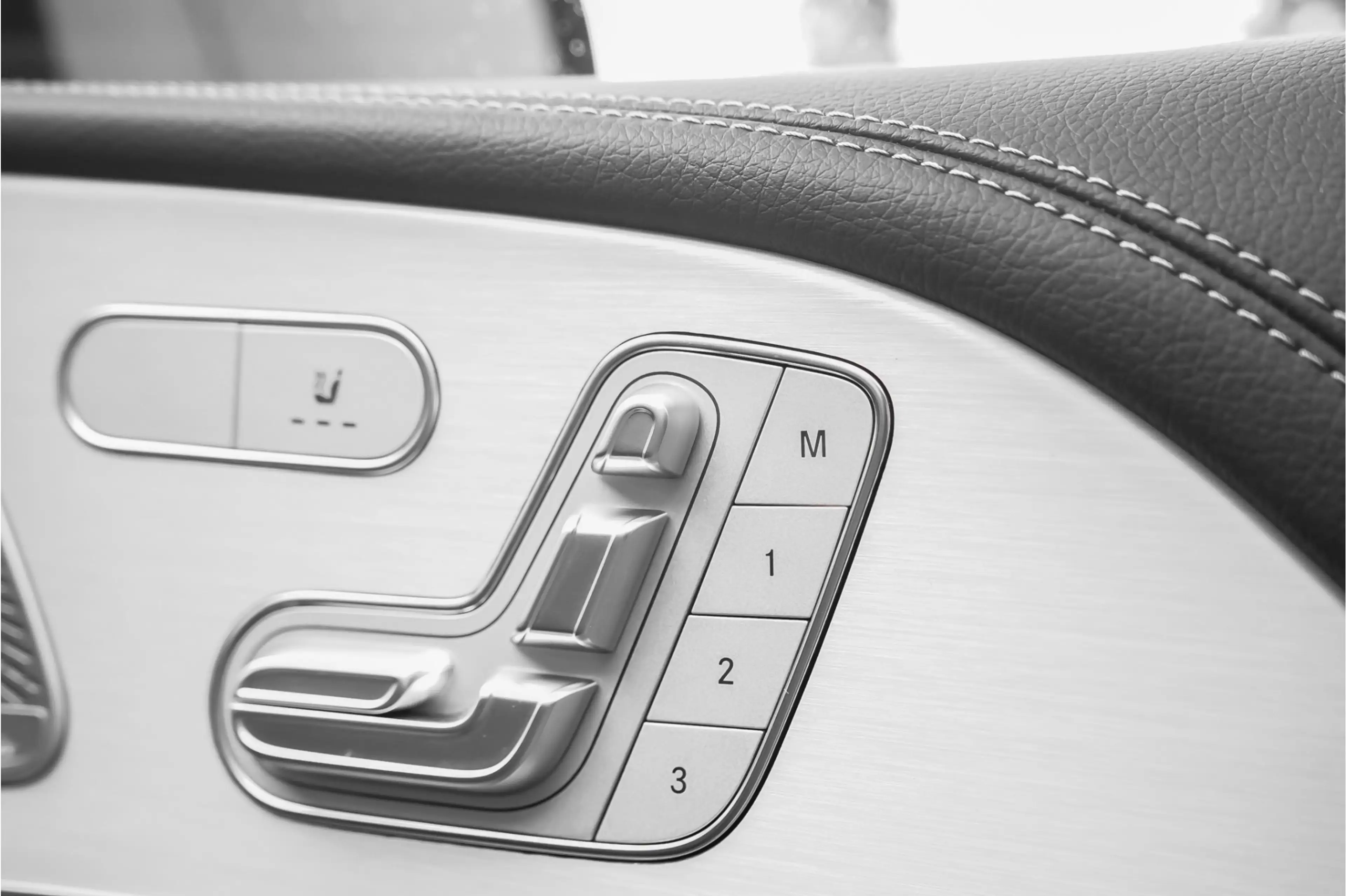 Mercedes-Benz GLE 350 e 4MATIC AMG Premium Plus Pano Distronic+ Burmeste — photo 36