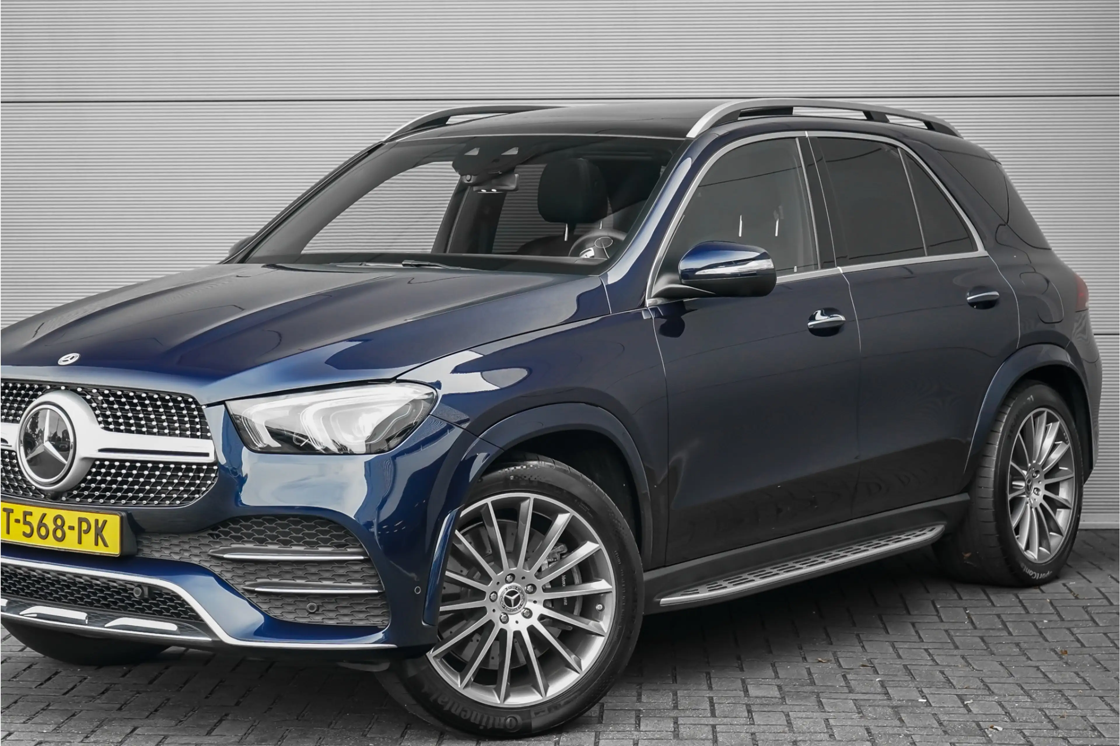 Mercedes-Benz GLE 350 e 4MATIC AMG Premium Plus Pano Distronic+ Burmeste — photo 18