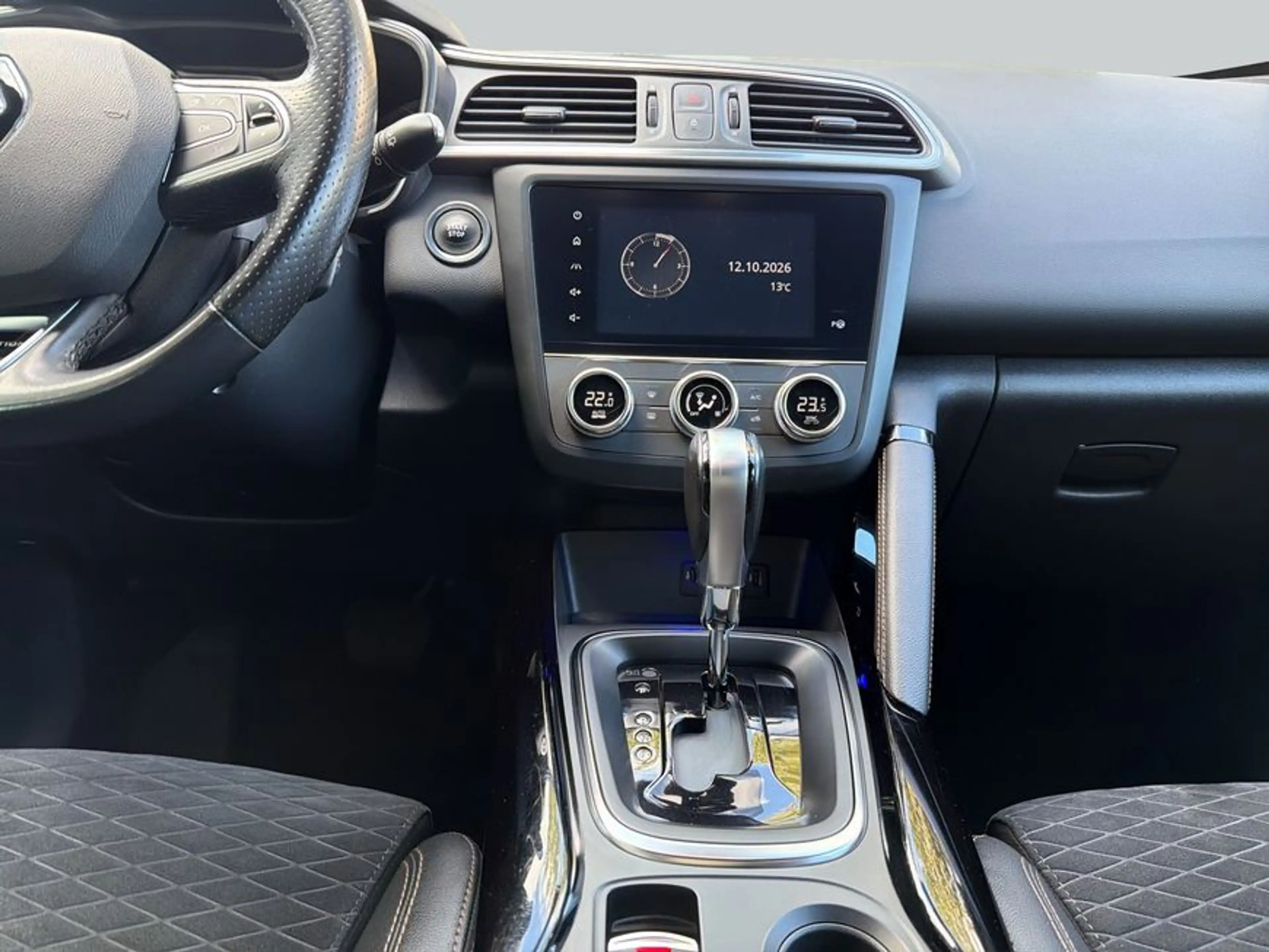 Renault Kadjar TCe 160 EDC GPF BLACK EDITION — photo 14