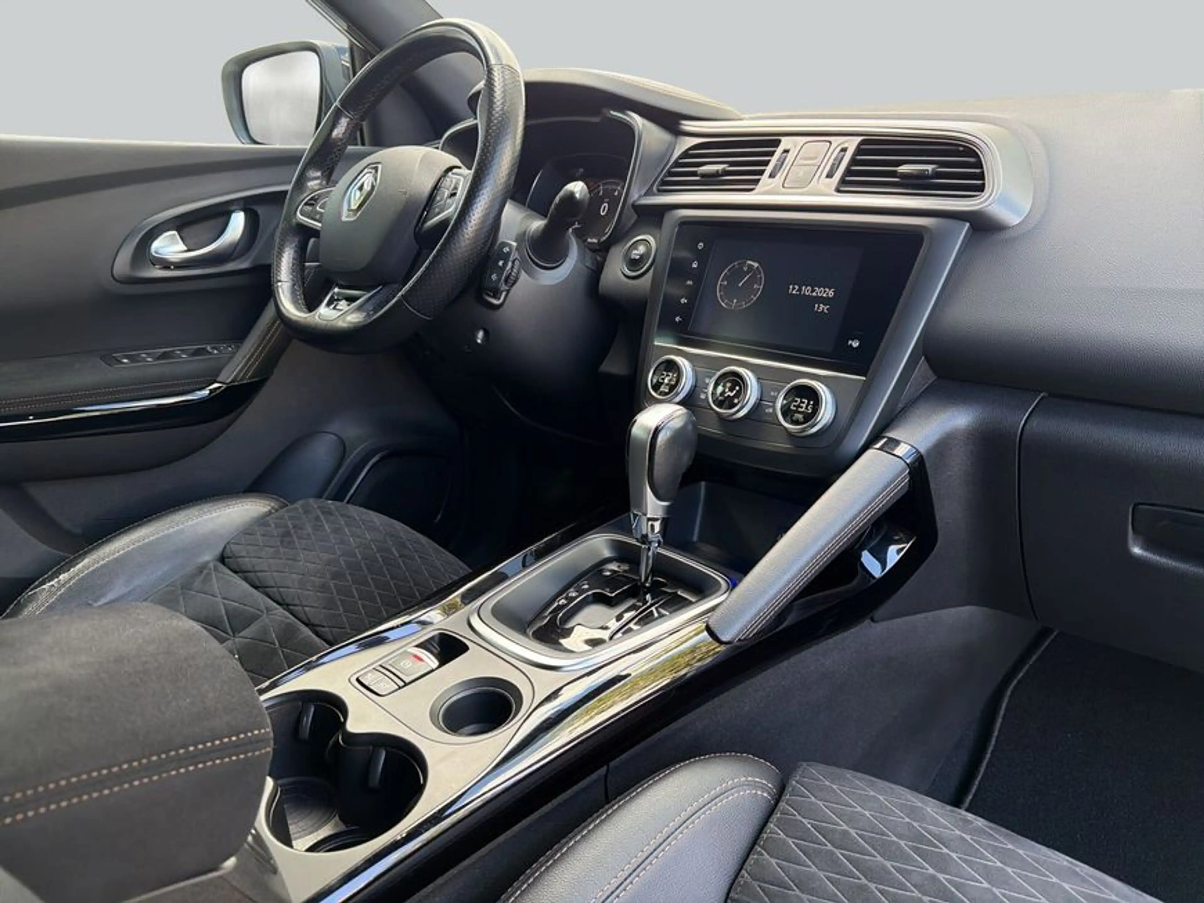 Renault Kadjar TCe 160 EDC GPF BLACK EDITION — photo 15