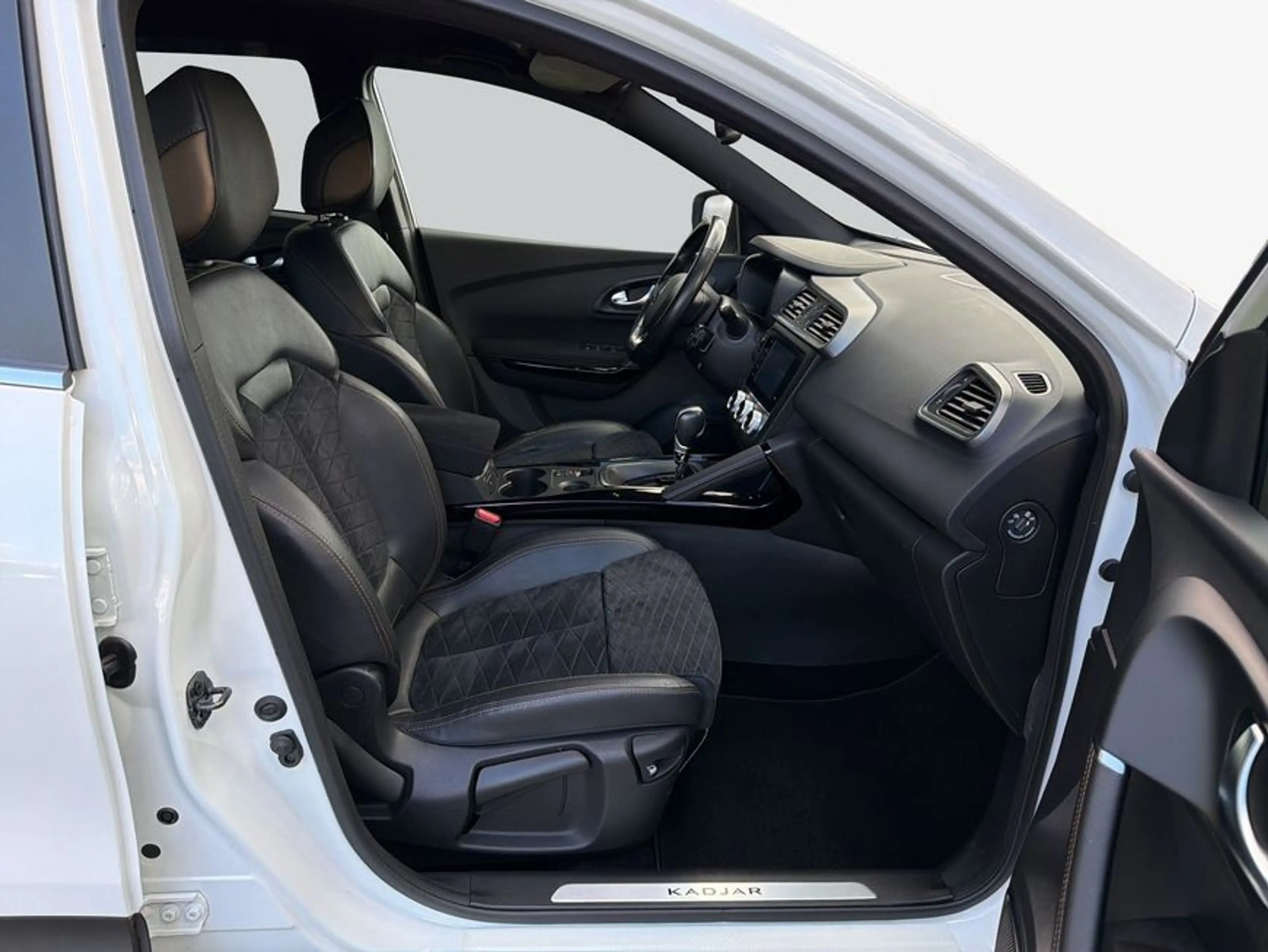 Renault Kadjar TCe 160 EDC GPF BLACK EDITION — photo 12